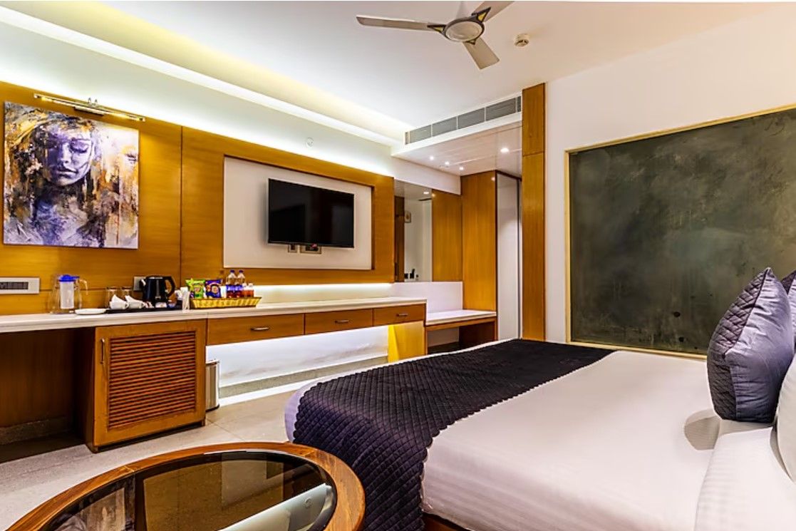Hotel Tamarind Super Deluxe Room 3
