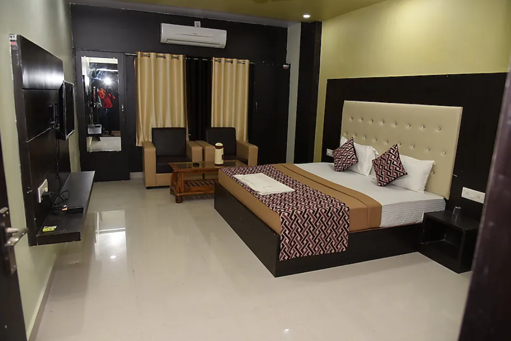 Executive - Family AC Room