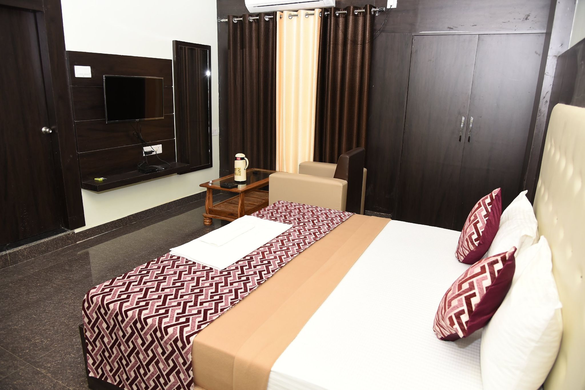 Hotel Mayank Deluxe AC Room 9