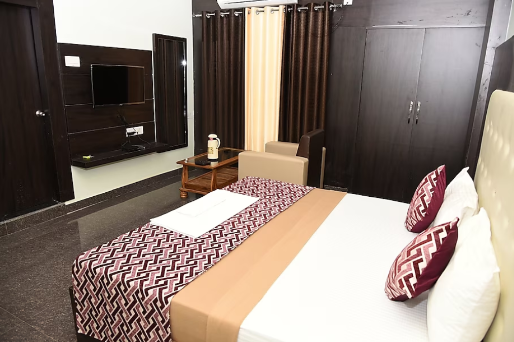 Executive - Family AC Room