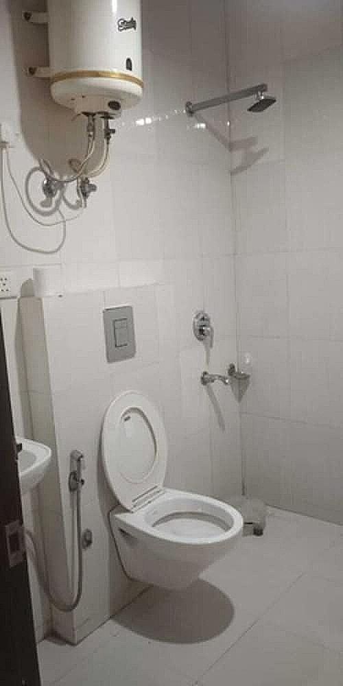 Hotel Clink Delhi Airport Deluxe Room With high Speed Wi-Fi 22