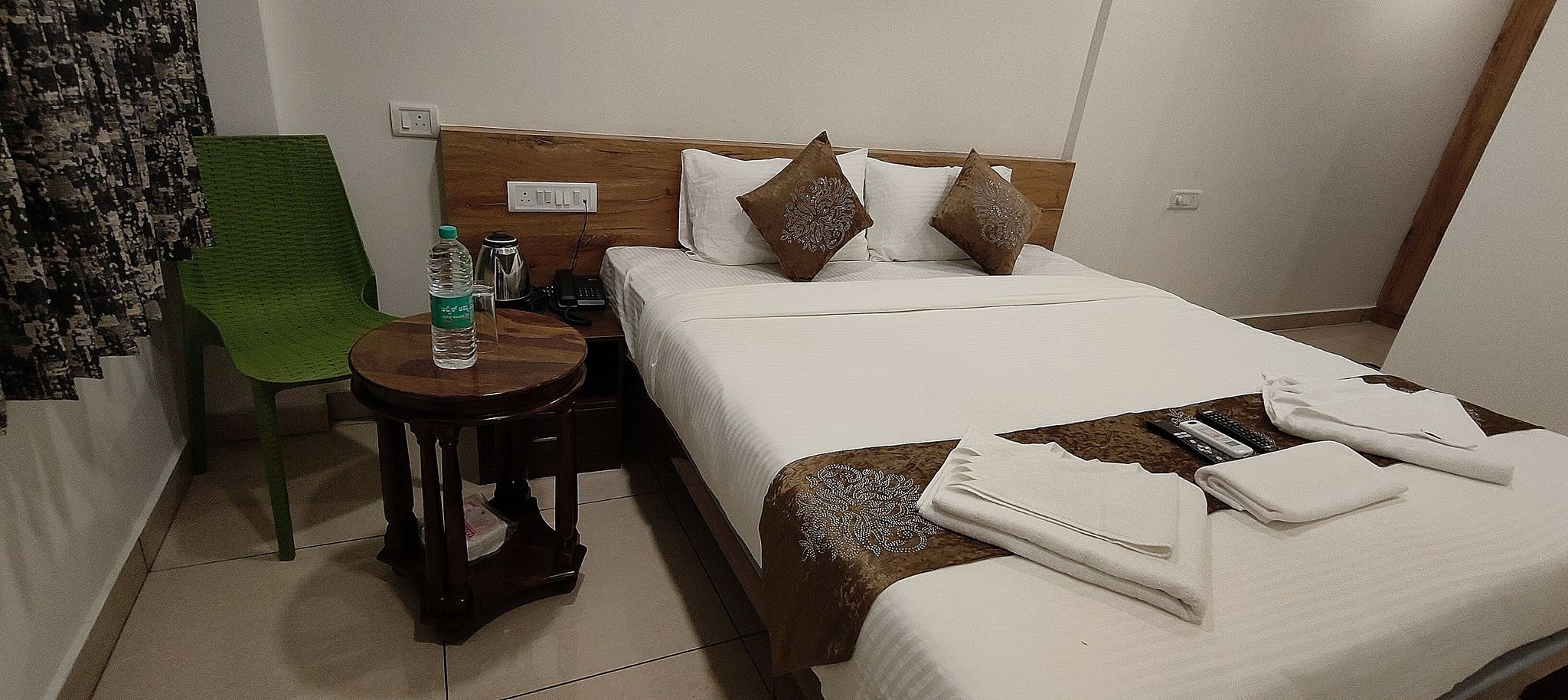 Hotel Amulya Regency Deluxe Room 7