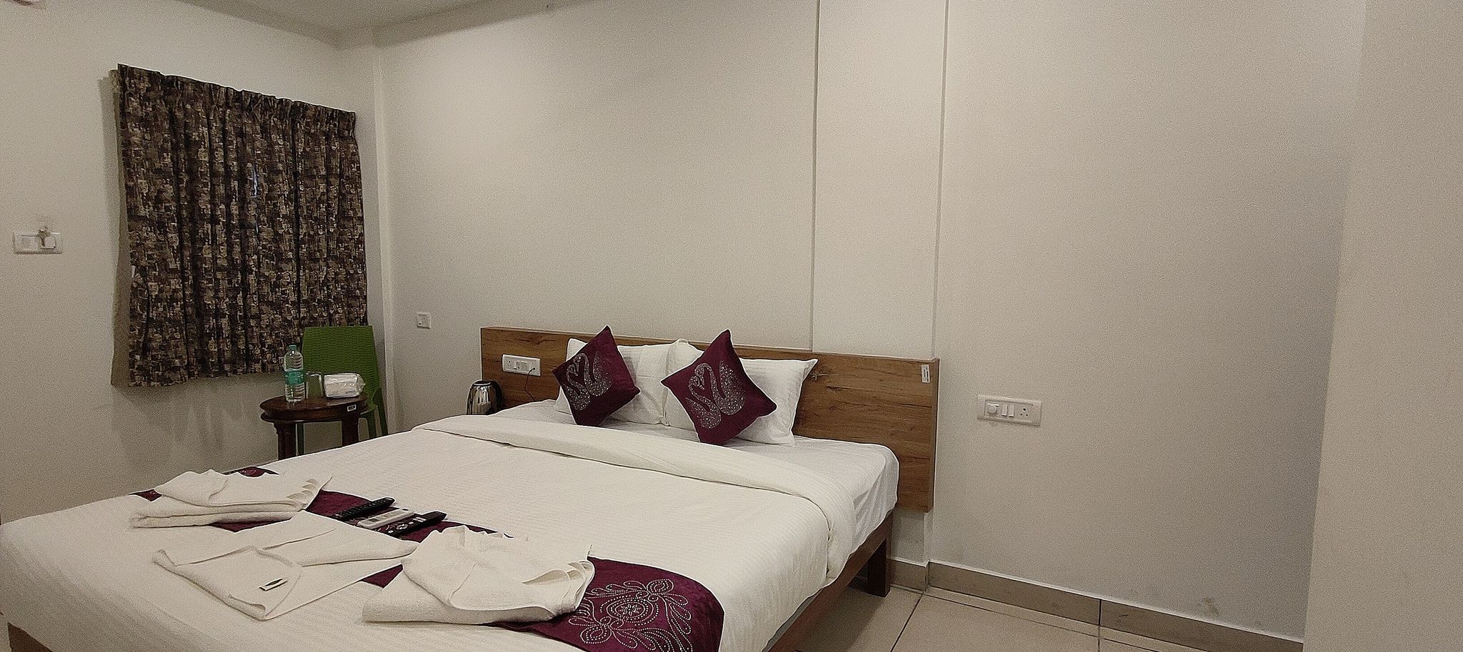 Hotel Amulya Regency Deluxe Room 6