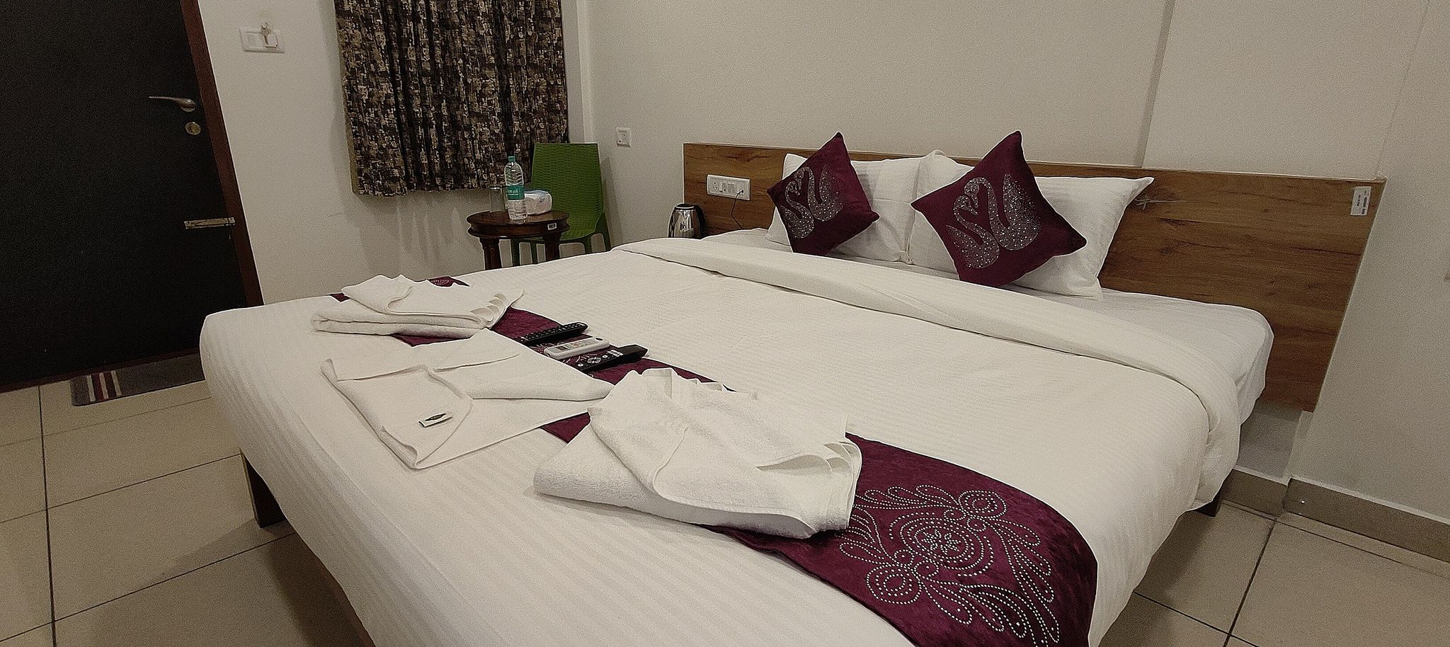 Hotel Amulya Regency Deluxe Room 5