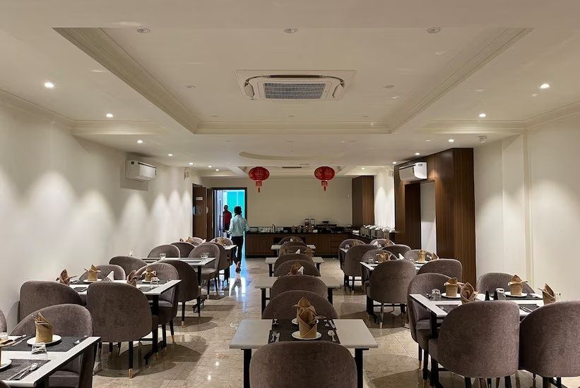 Food & Dining