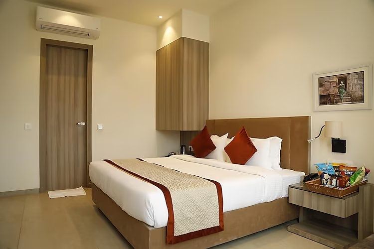 PREMIUM ROOMS