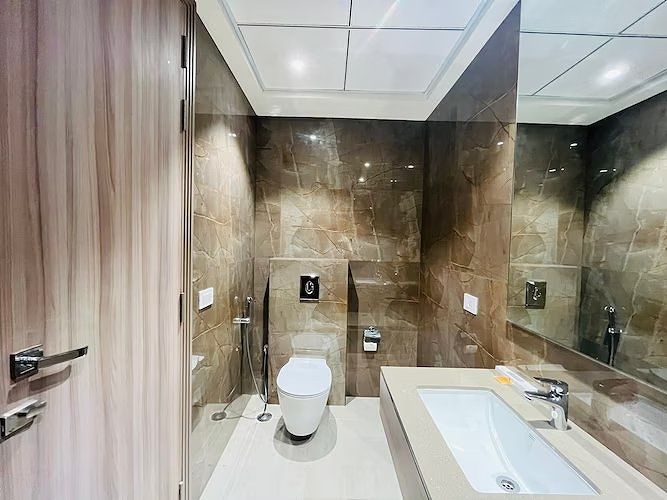 The Royal Vista DELUXE ROOMS 5