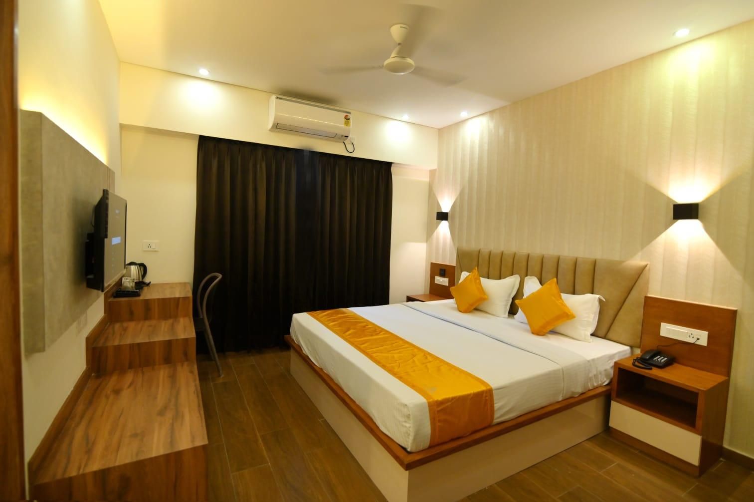 Superior Room with Balcony