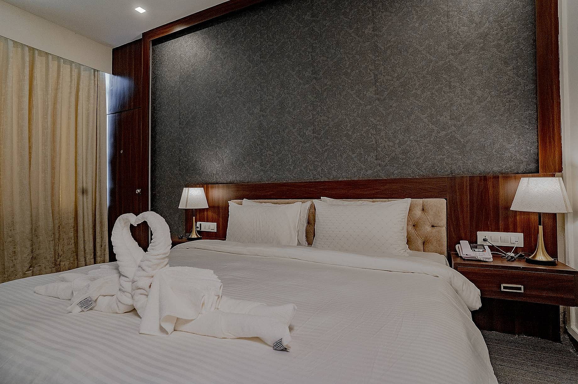 PREMIER ROOM