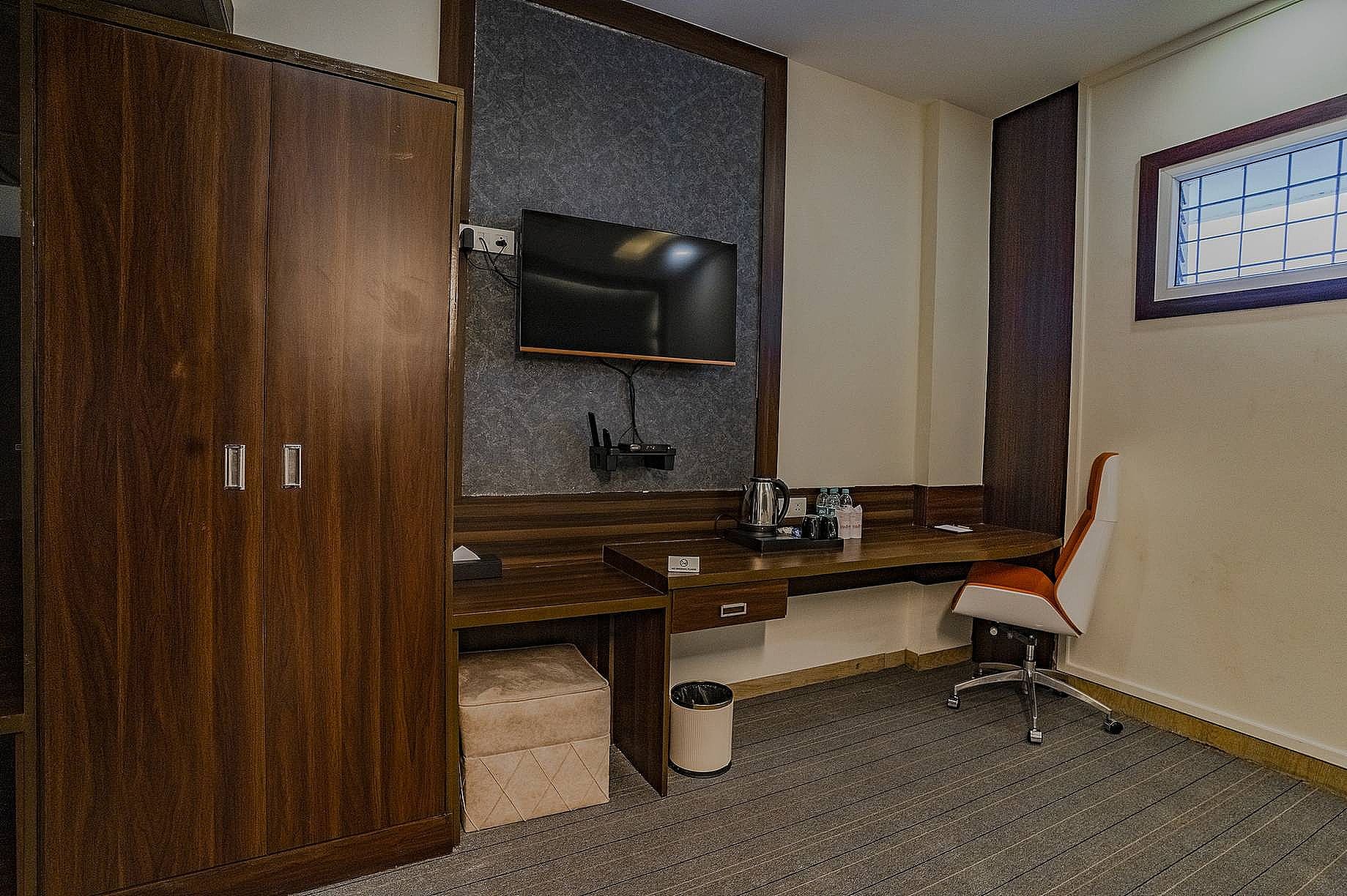 ESSOTTO RECREATION HUB STANDARD ROOM 4