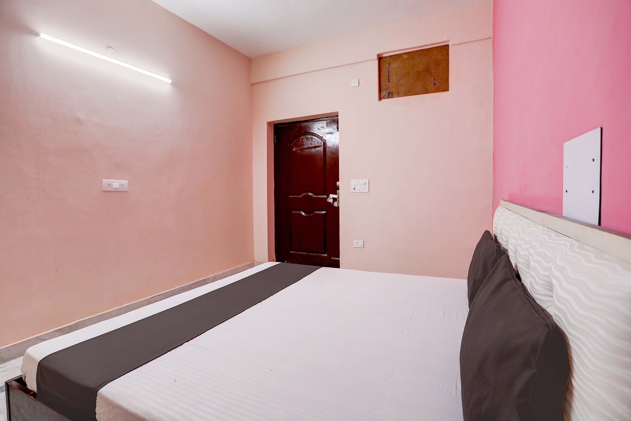 Hotel O Tilak hotel 24 Sector 27 Near by Vinayak Hospital Gali no-6 Classic 4