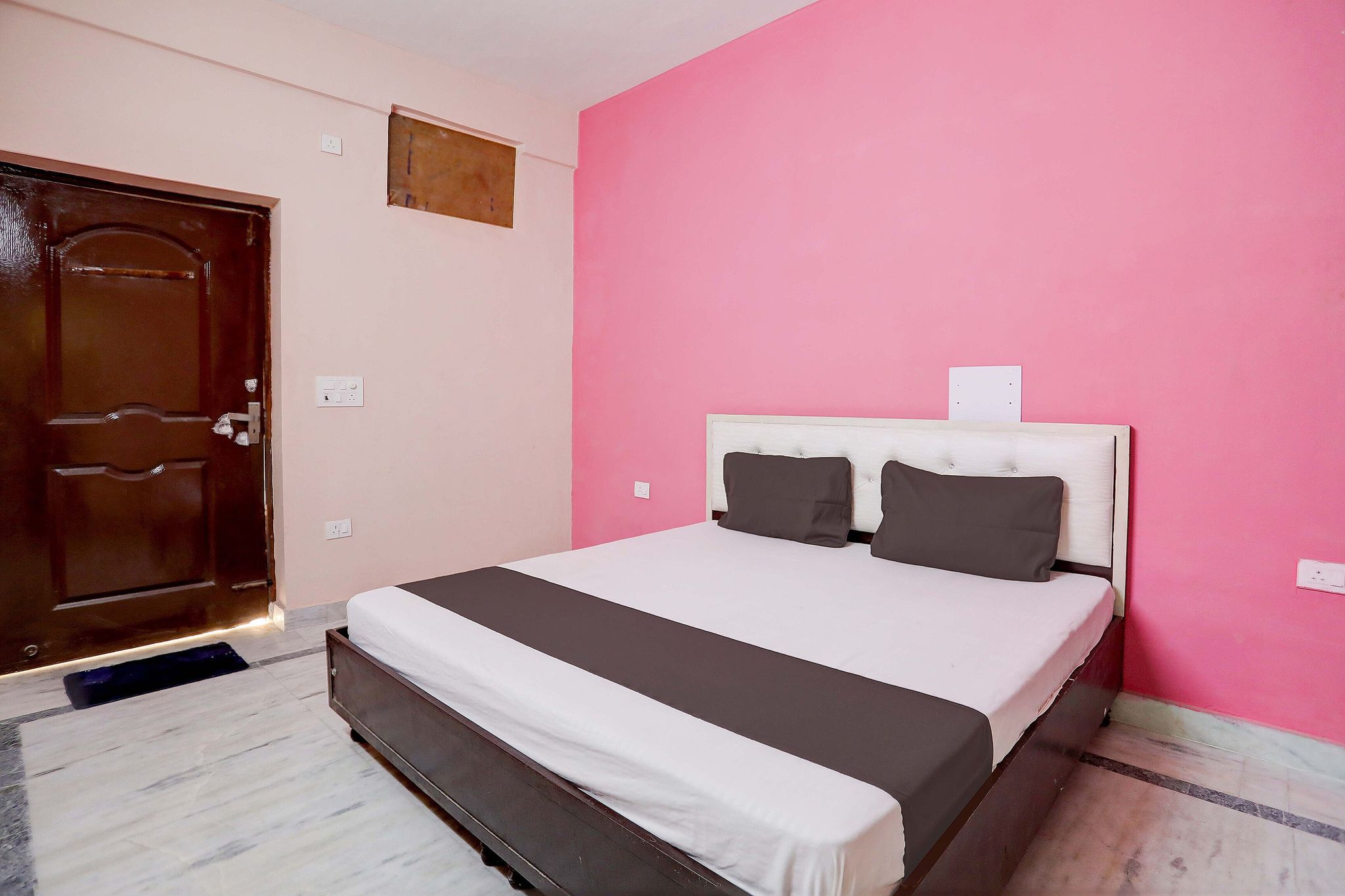 Hotel O Tilak hotel 24 Sector 27 Near by Vinayak Hospital Gali no-6 Classic 6