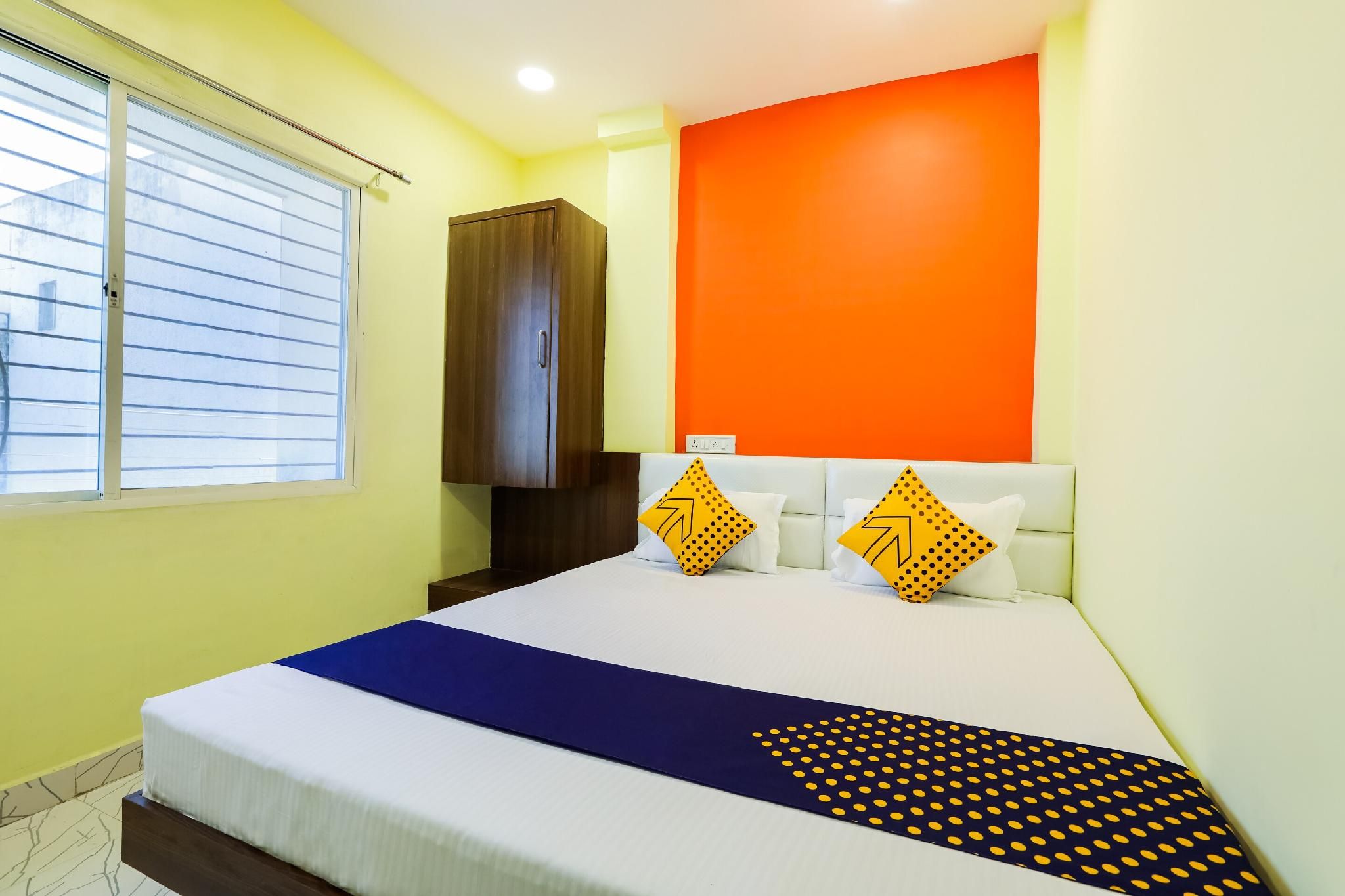 SPOT ON Room without Air Conditioning