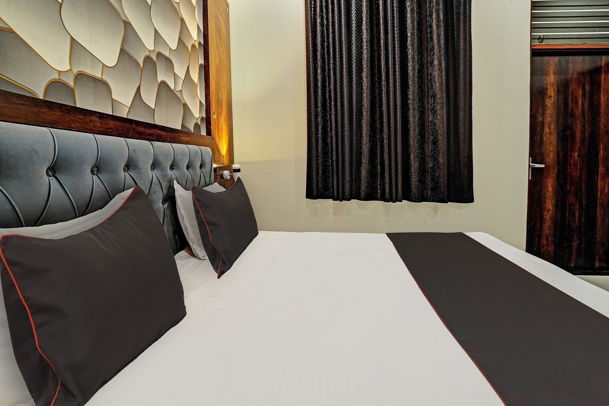 OYO Flagship SR Hotel Classic 11