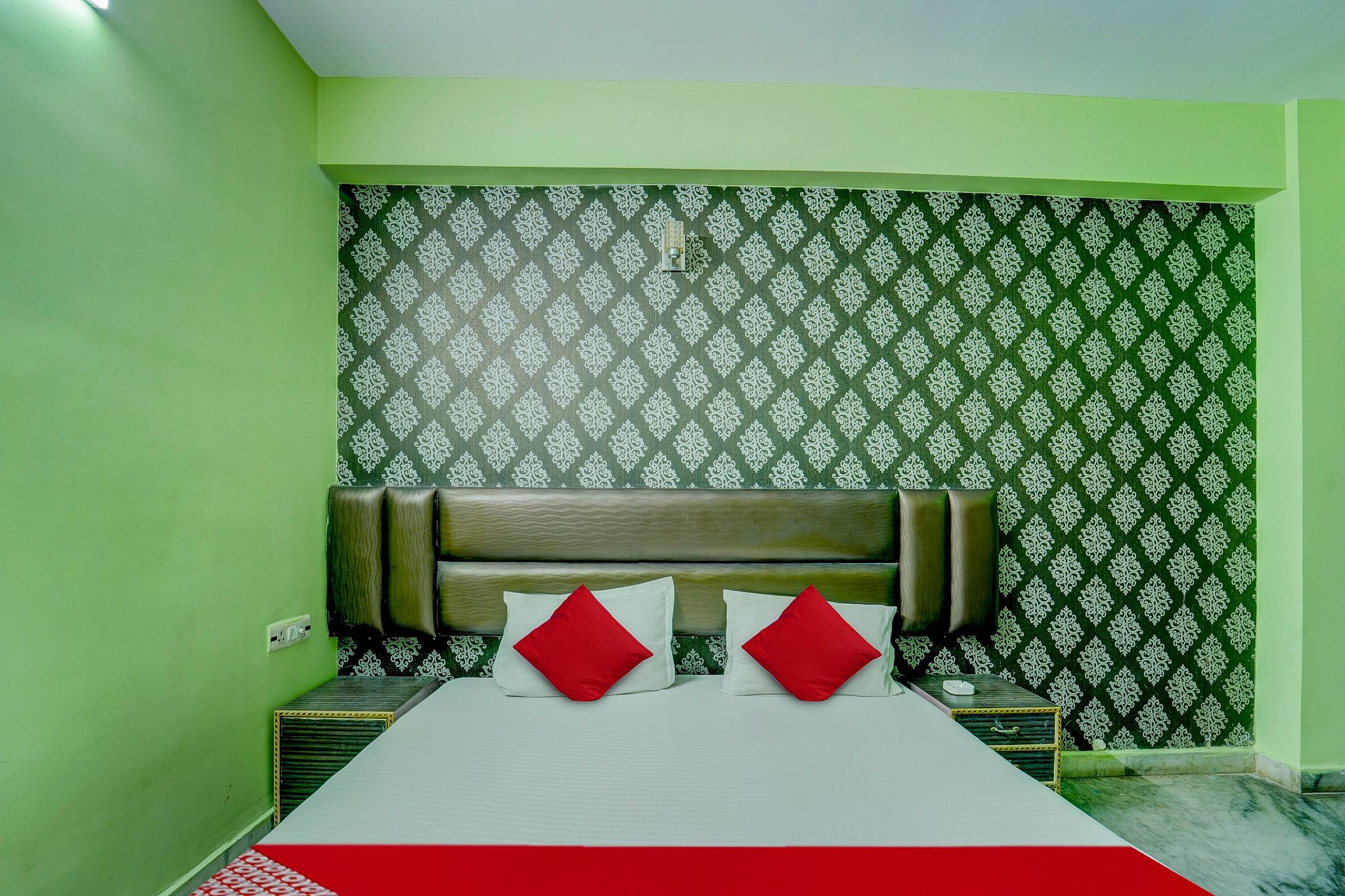 OYO 816383 Hotel New Savera Classic 16