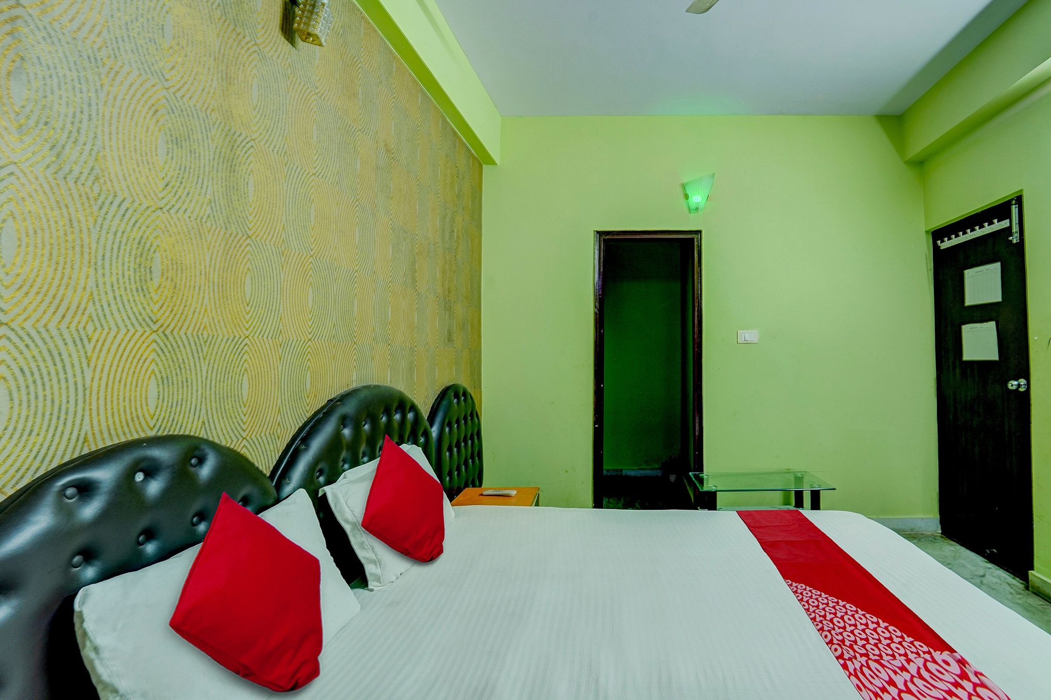 OYO 816383 Hotel New Savera Classic 11