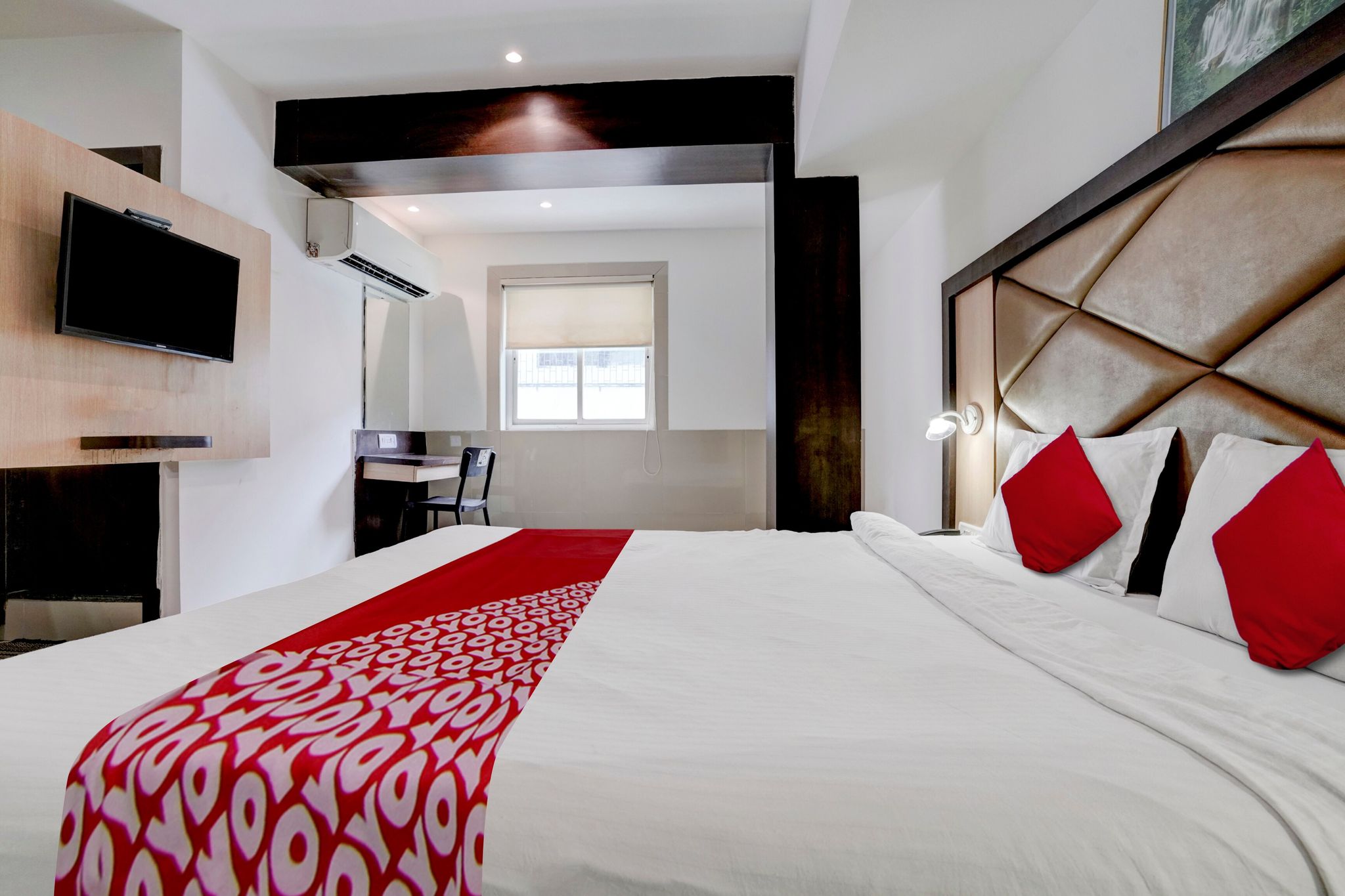 Hotel O Everest Lodging Vashi