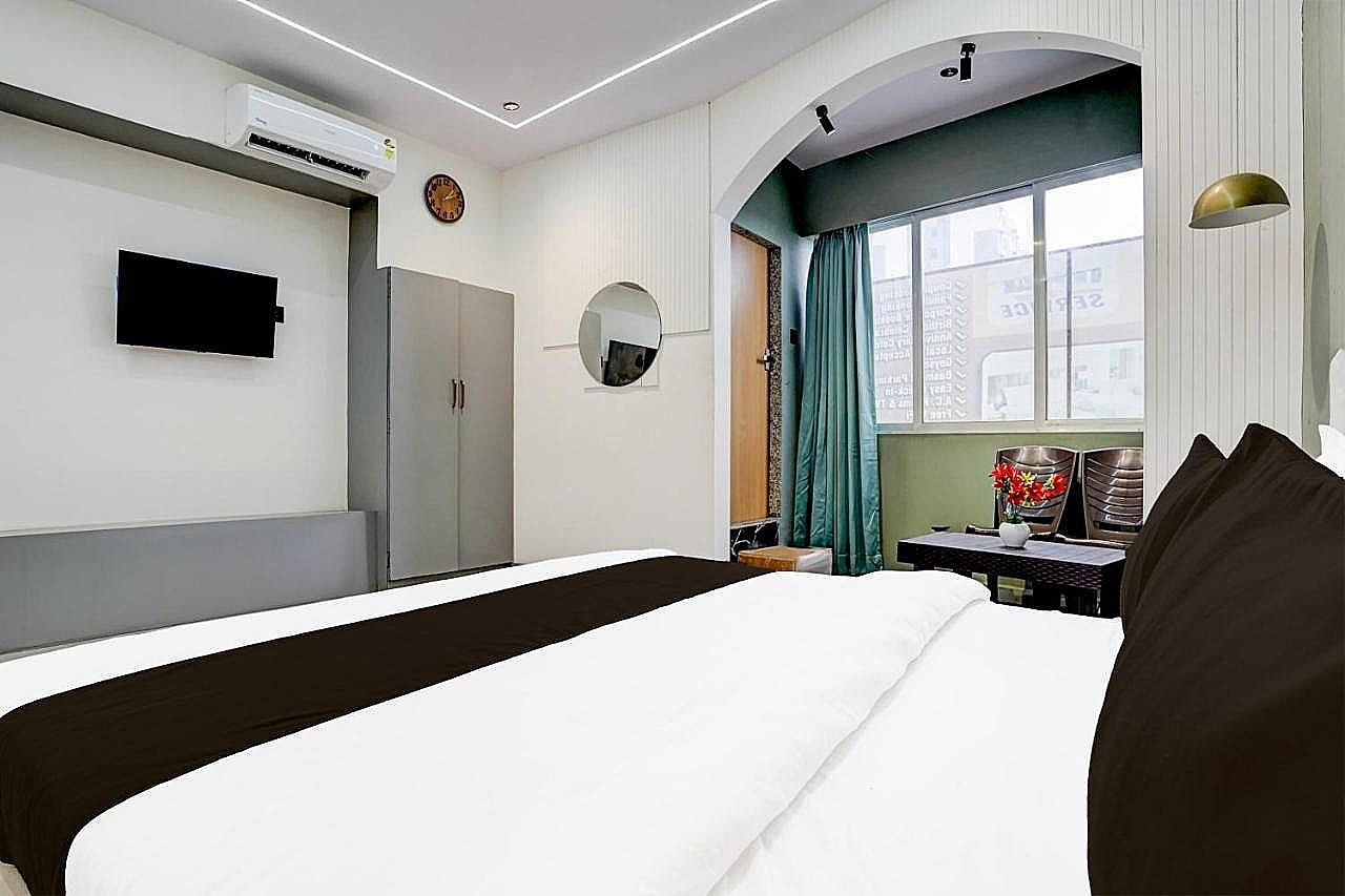 Collection O Adajan Formerly Hotel Sky Palace Classic 7