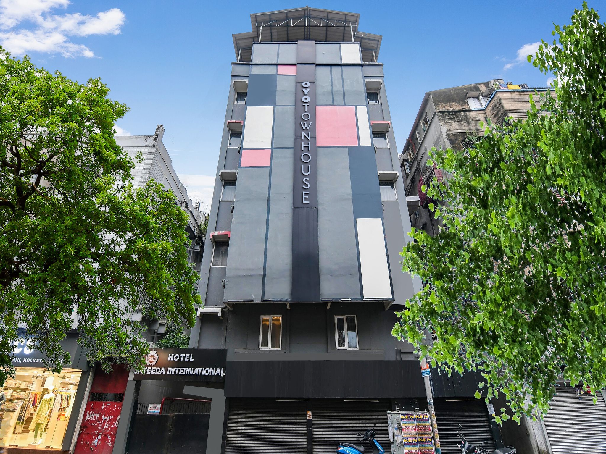 Collection O Sayeeda International