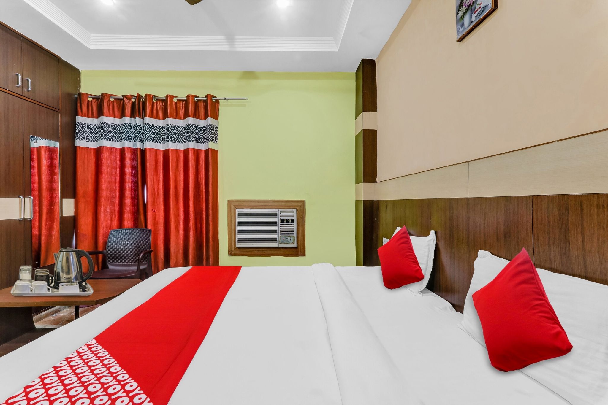 Hotel O Crystal Near Gomti Riverfront Park Classic 9