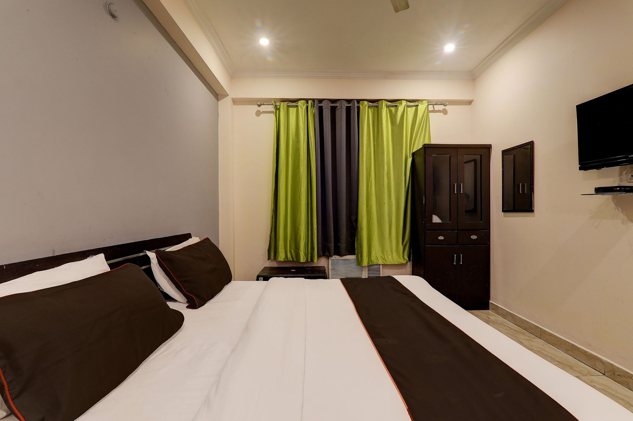 Hotel O Alacia Inn Classic 7