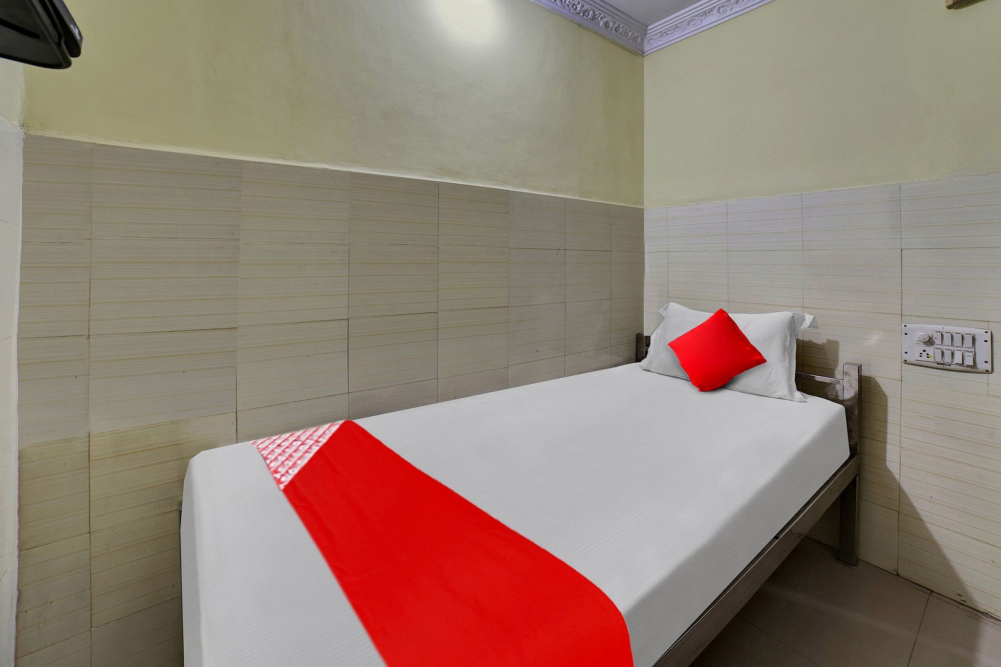 OYO Flagship 812552 Hotel Anu Residency Classic 14