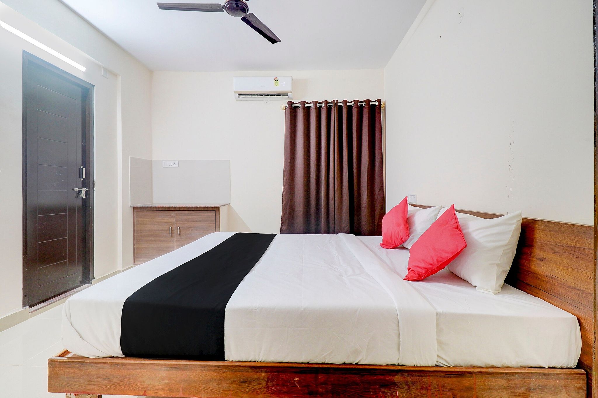 Hotel O Elite Lifestyle Red Rose Near 7d Voyage Classic 11