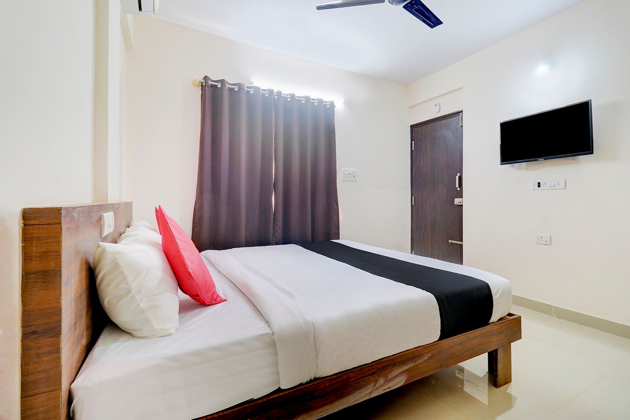 Hotel O Elite Lifestyle Red Rose Near 7d Voyage Classic 3