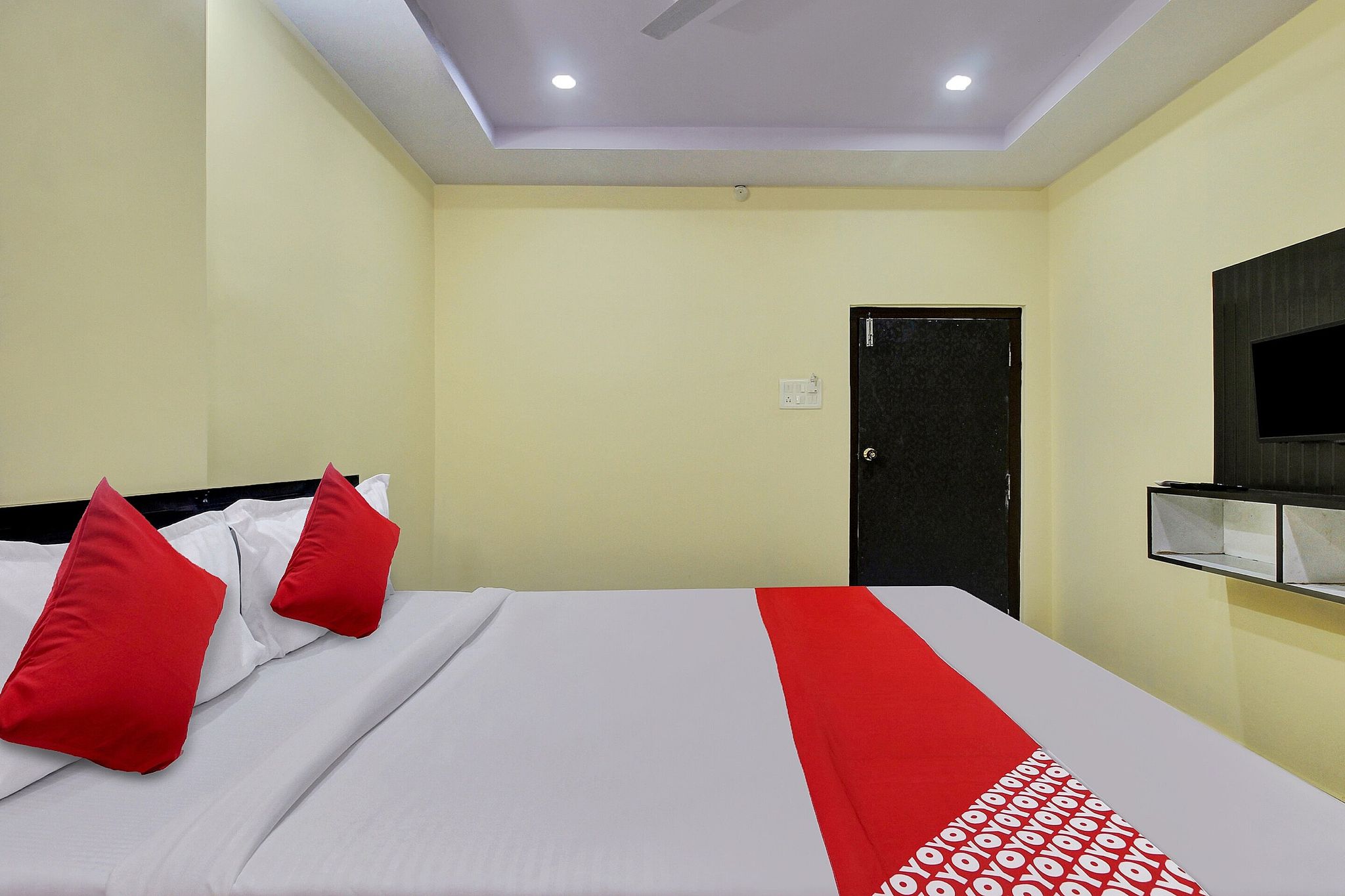 OYO 809401 Hotel Srinika Grand Classic 11