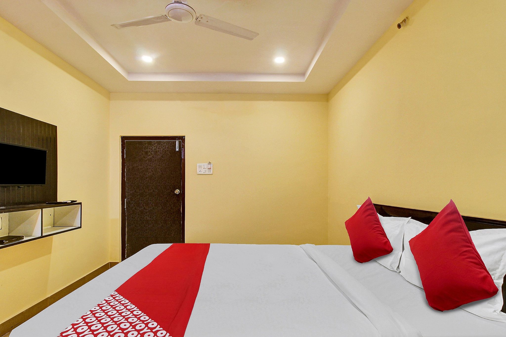 OYO 809401 Hotel Srinika Grand Classic 7