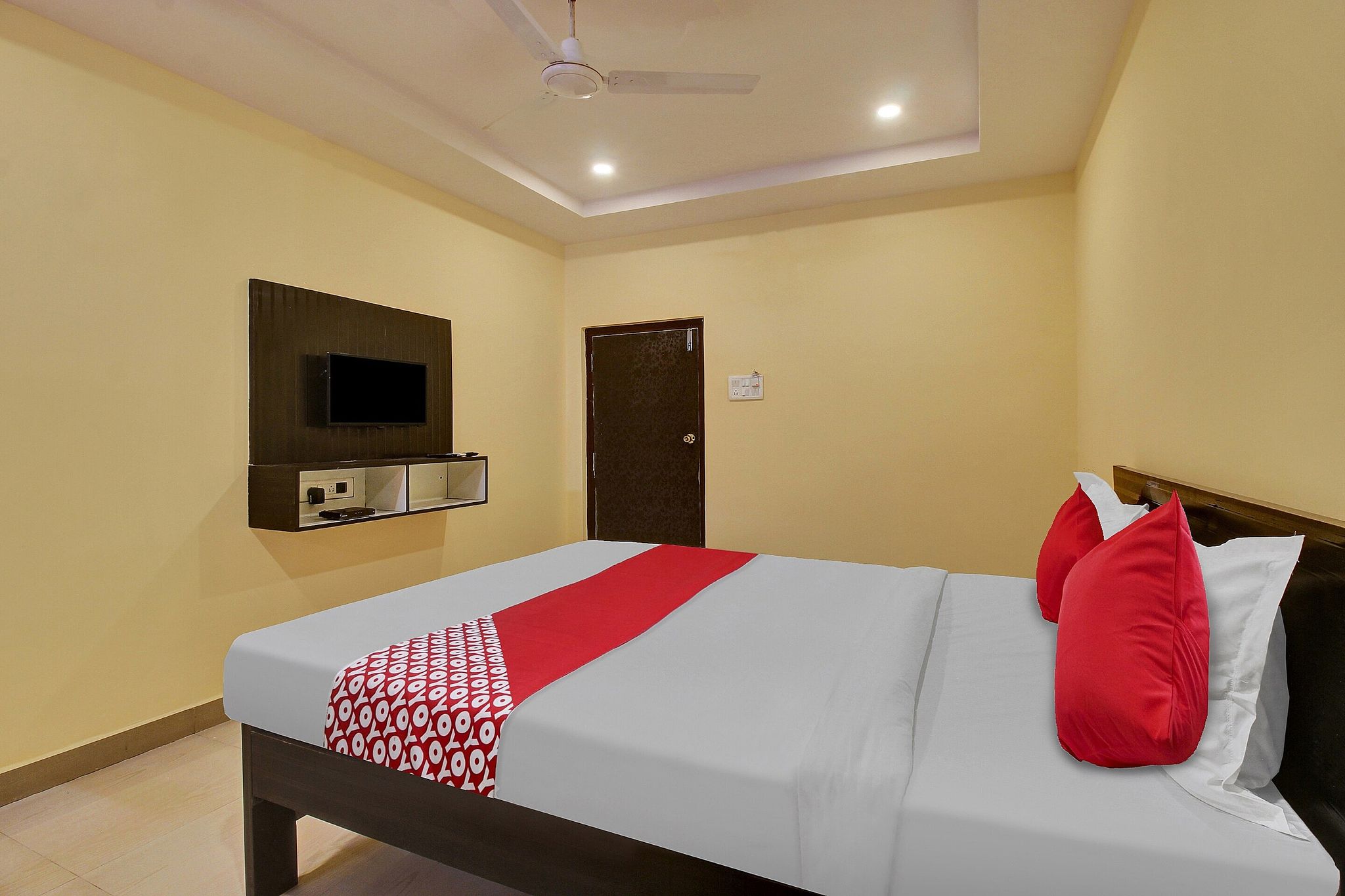 OYO 809401 Hotel Srinika Grand Classic 10