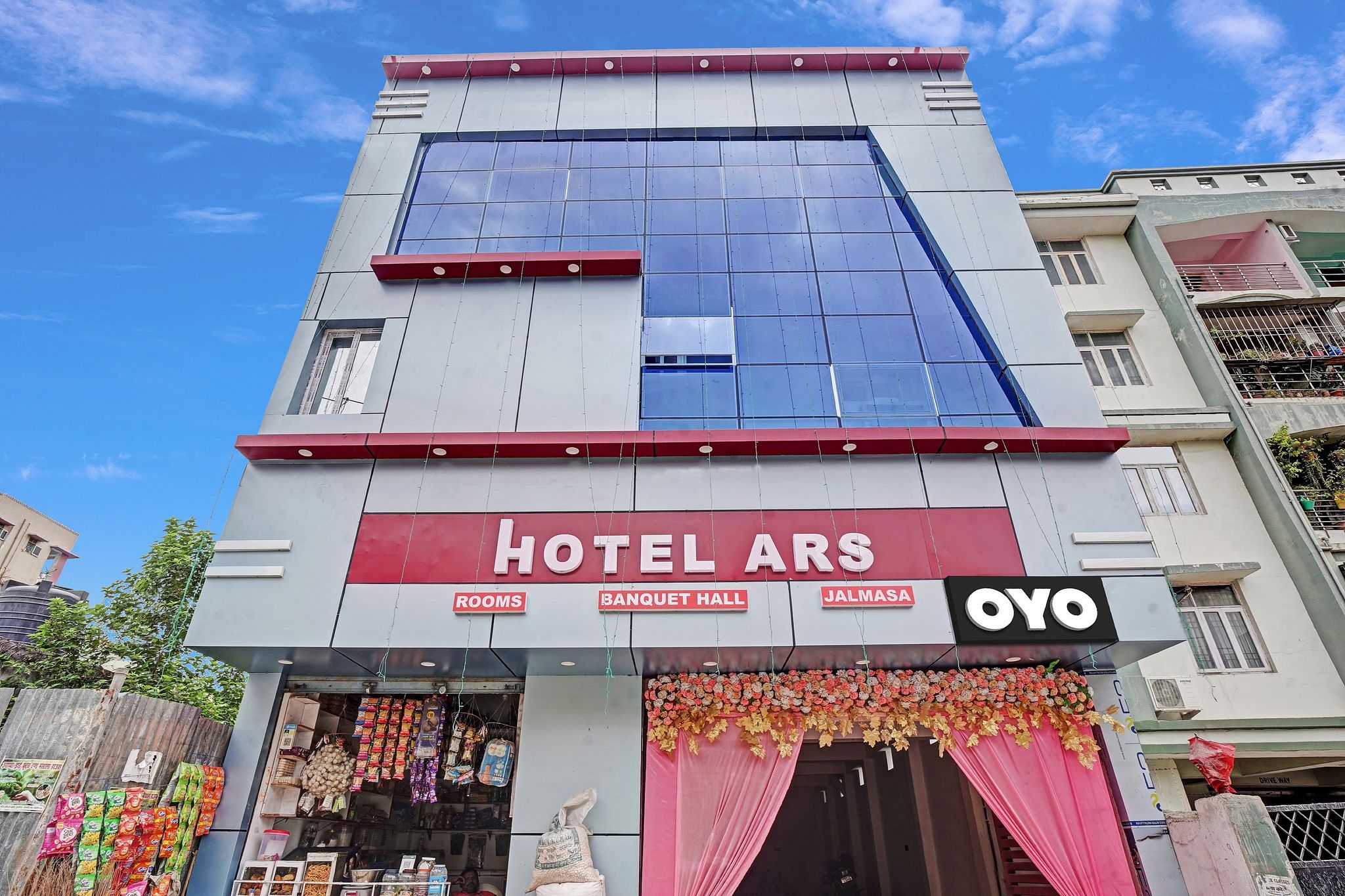 OYO Flagship Hotel Ars