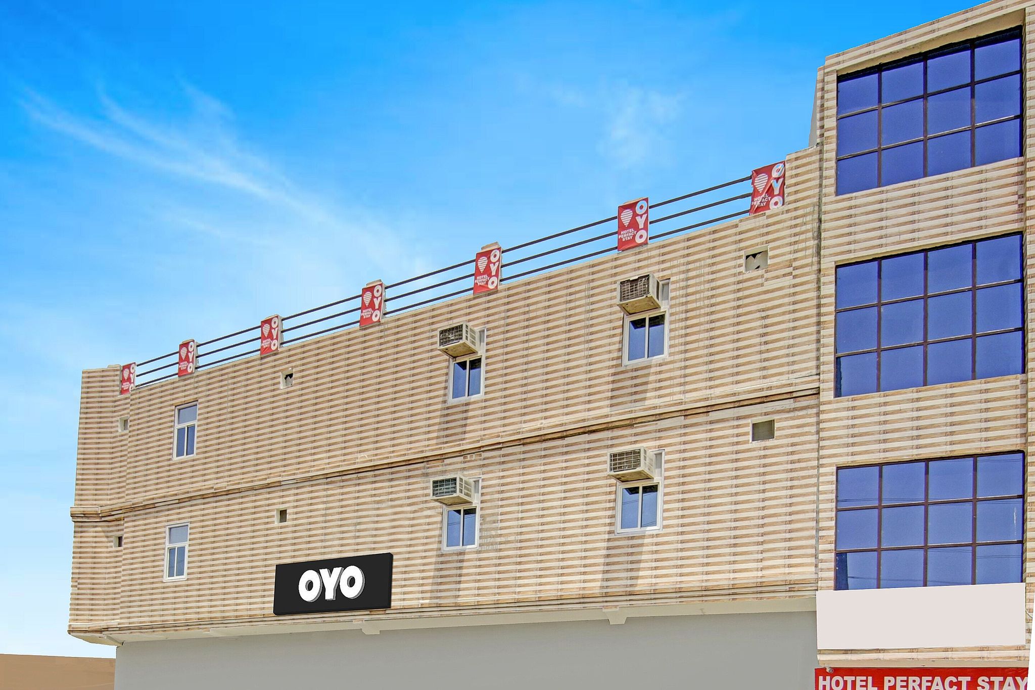 Hotel O by OYO HOTEL DIVINE STAY NEAREST TAJ HIGHWAY GZB