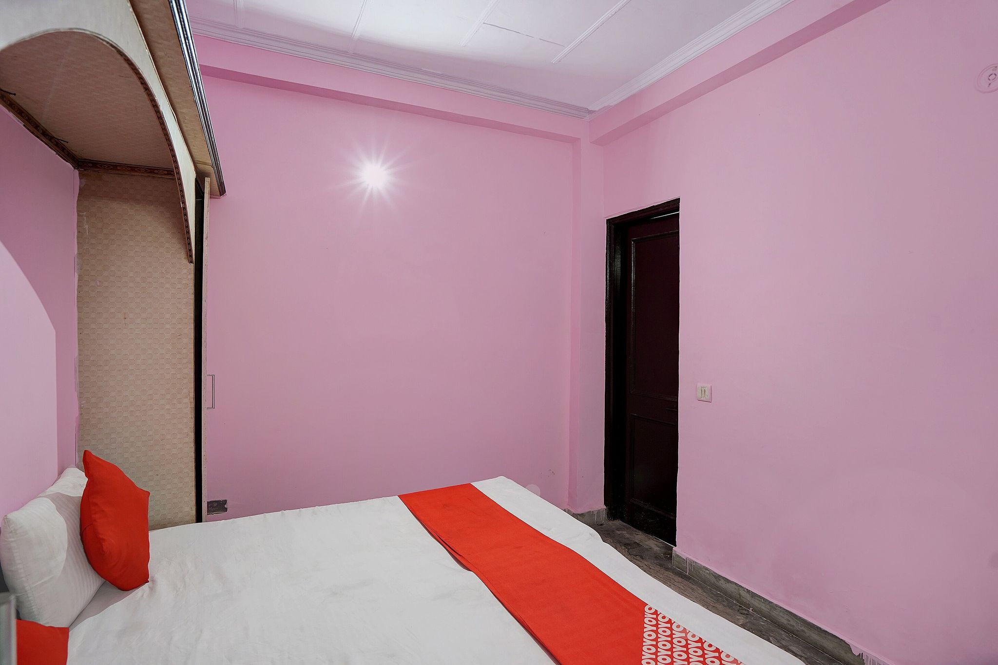 Super Hotel O Khanna Hotel near shakti khand III Indirapuram Classic 12