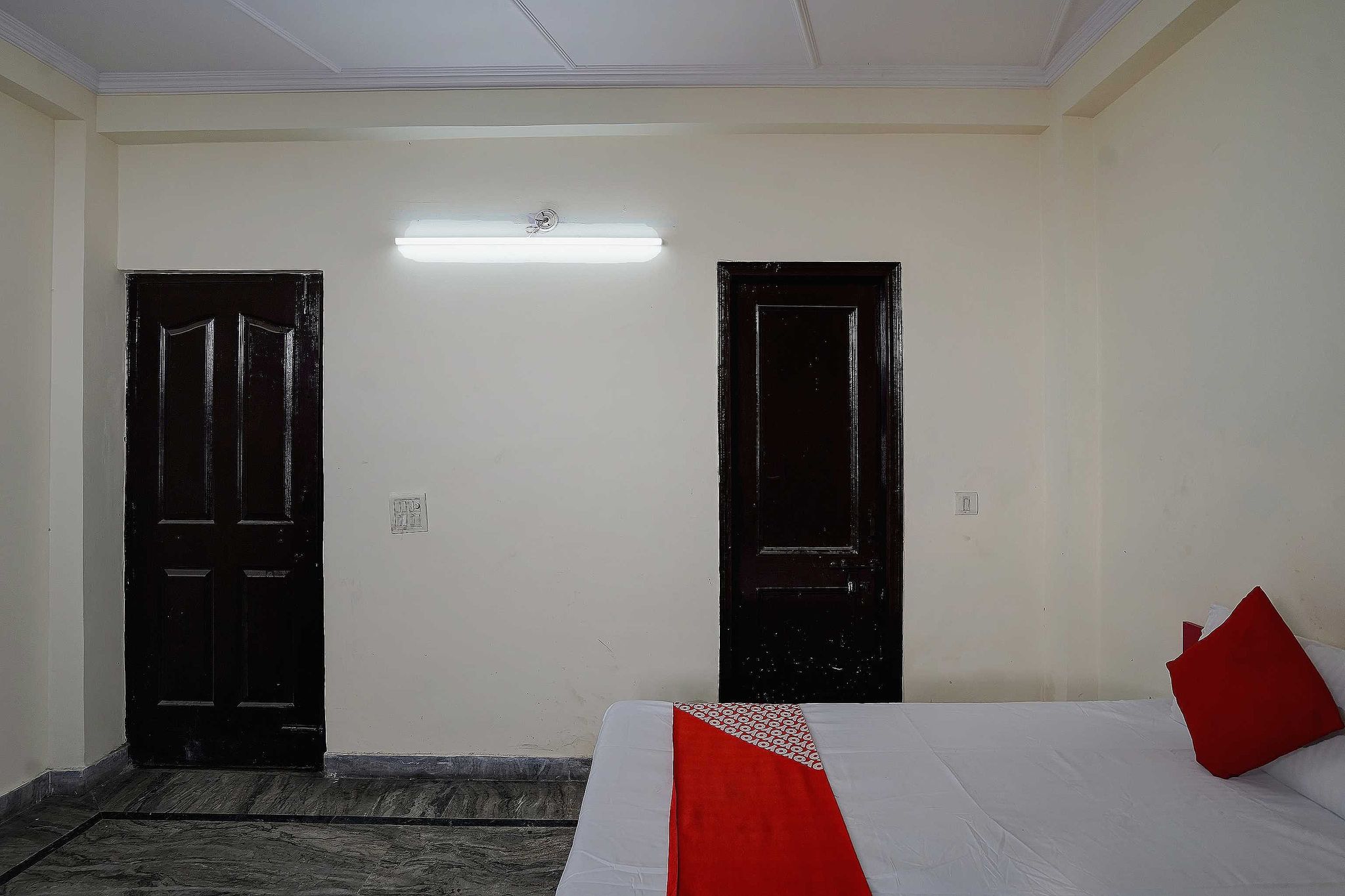 Super Hotel O Khanna Hotel near shakti khand III Indirapuram Classic 17