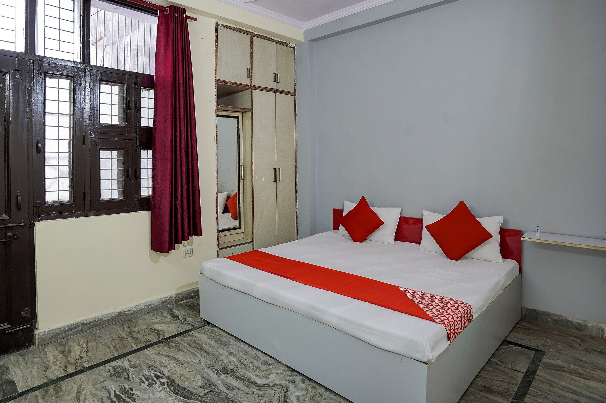 Super Hotel O Khanna Hotel near shakti khand III Indirapuram Classic 6