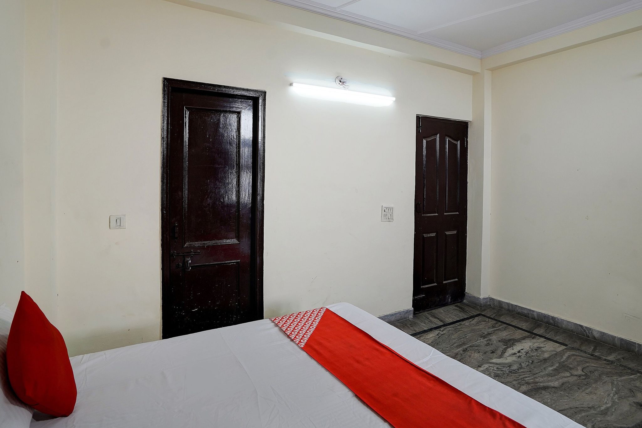 Super Hotel O Khanna Hotel near shakti khand III Indirapuram Classic 20