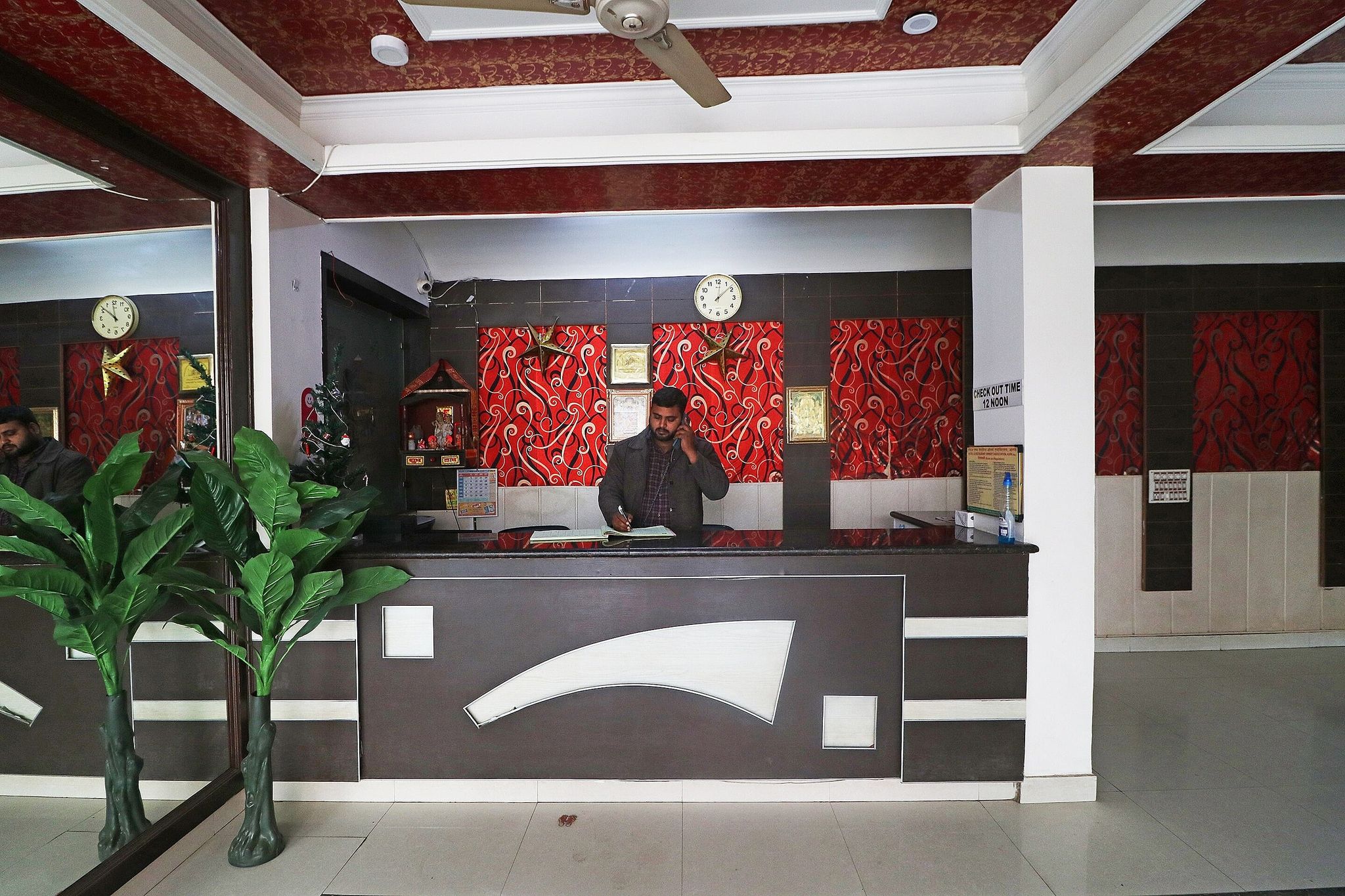 Hotel O Gayatri Palace