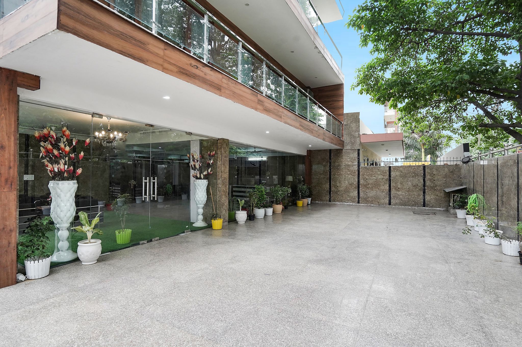 Collection O Tanvi Premium Residency