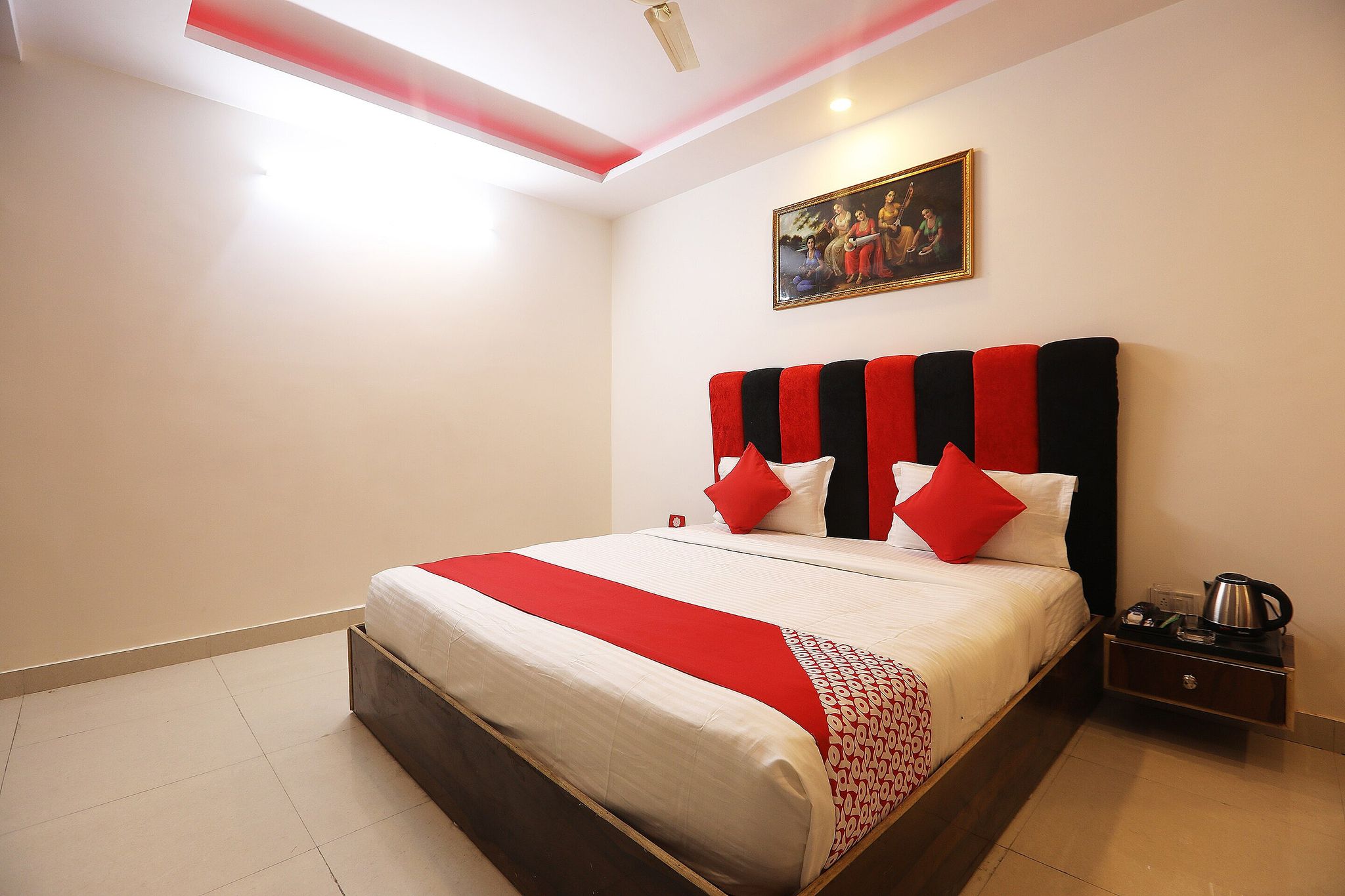 Hotel O by OYO Royal king Classic 14