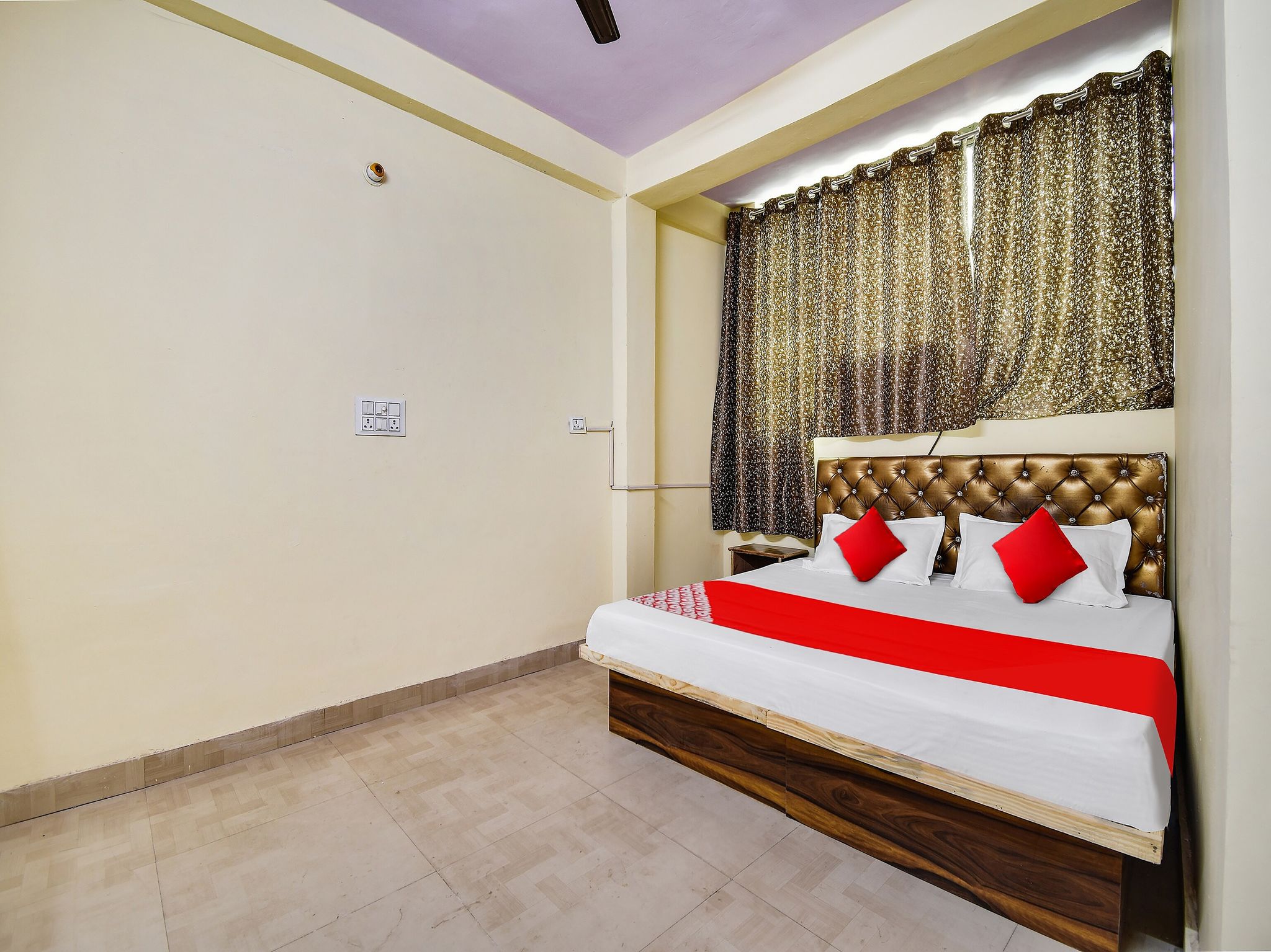 Hotel O Royal Inn Classic 3