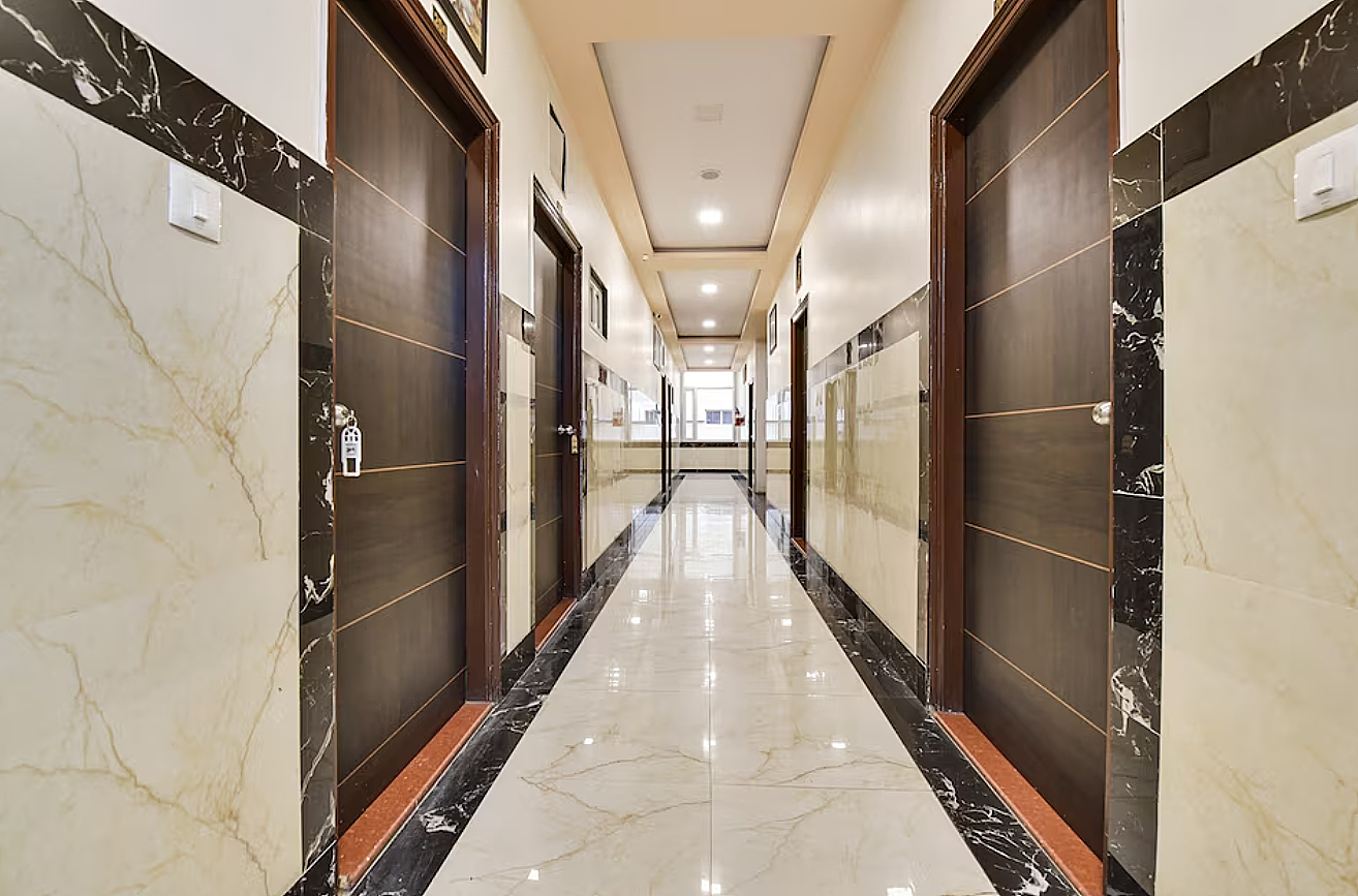 Super Hotel O RATNAM PALACE