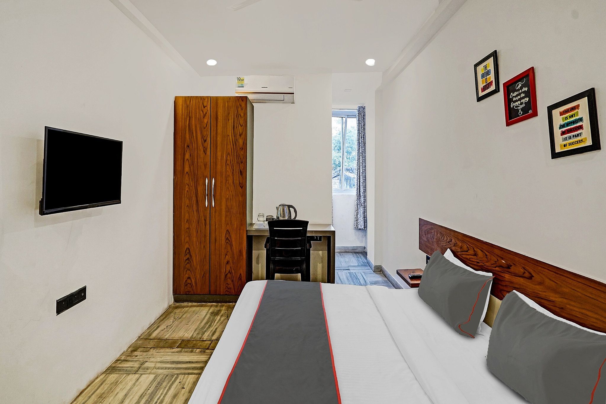 Super Collection O Amar Hotel Classic 13
