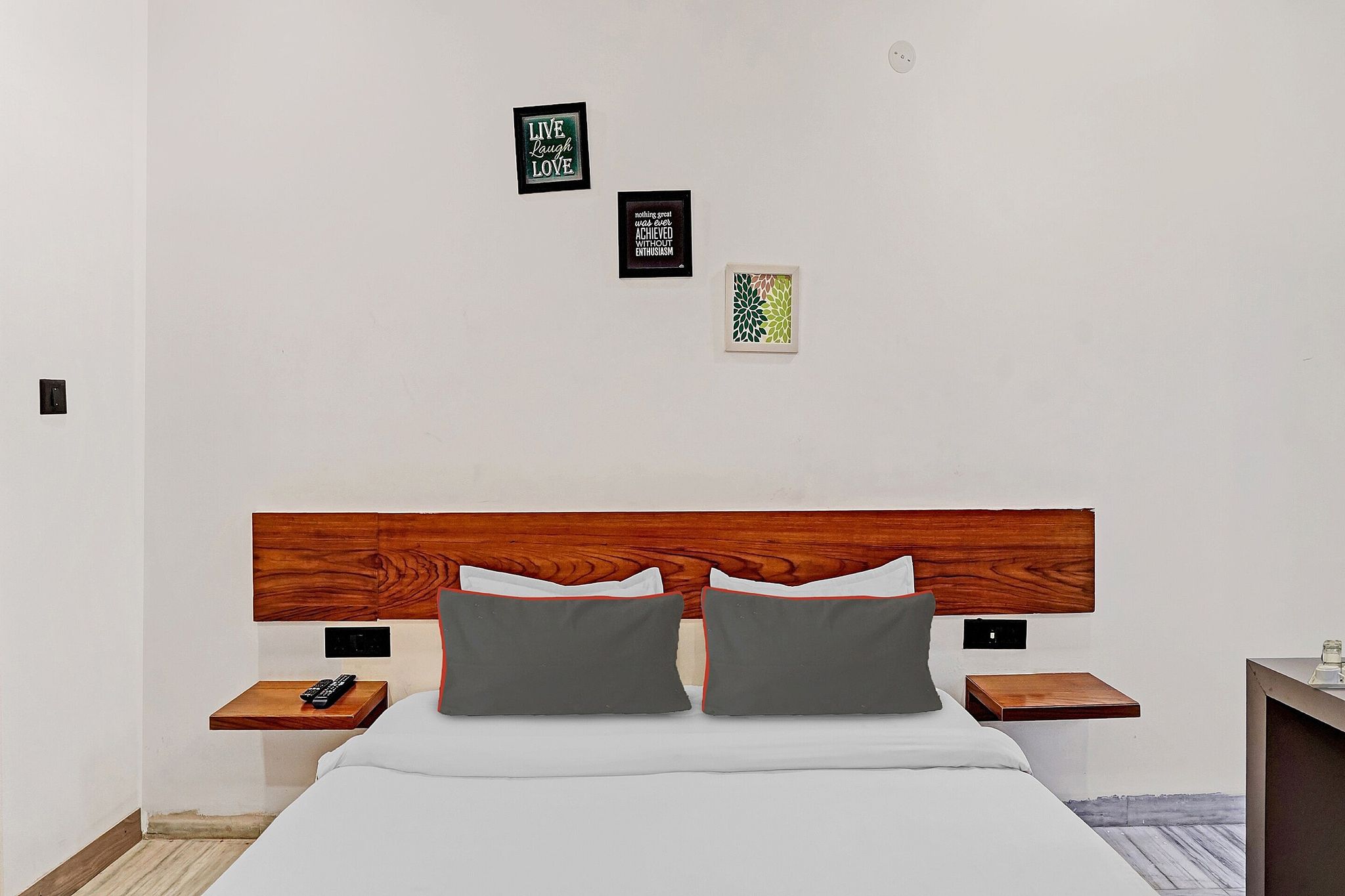 Super Collection O Amar Hotel Classic 8