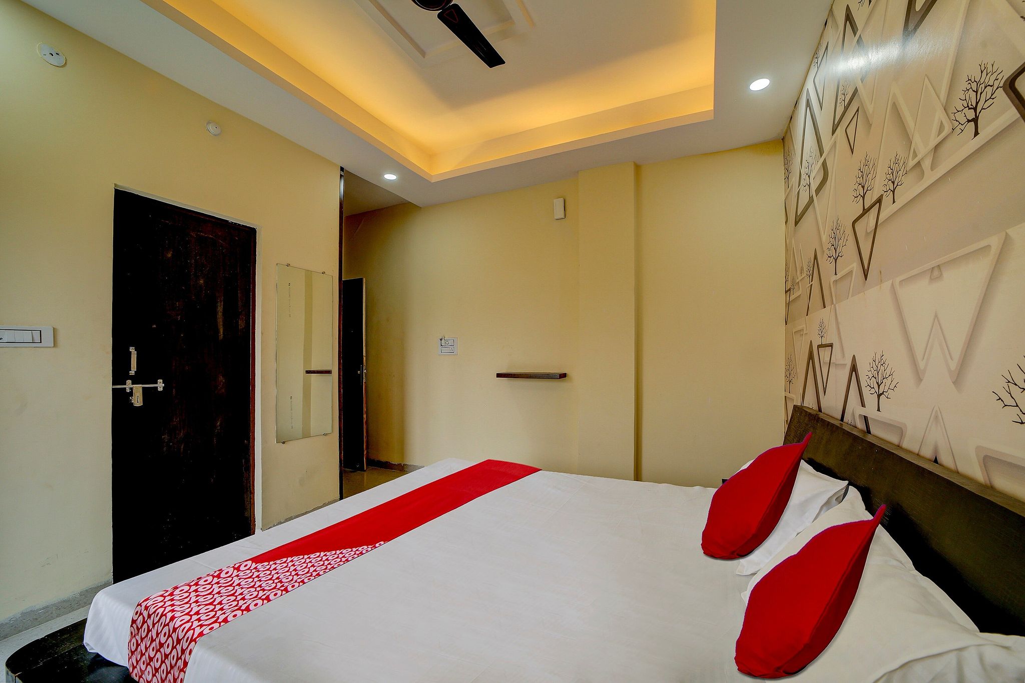 Hotel O by OYO The Angel Palace Classic 8