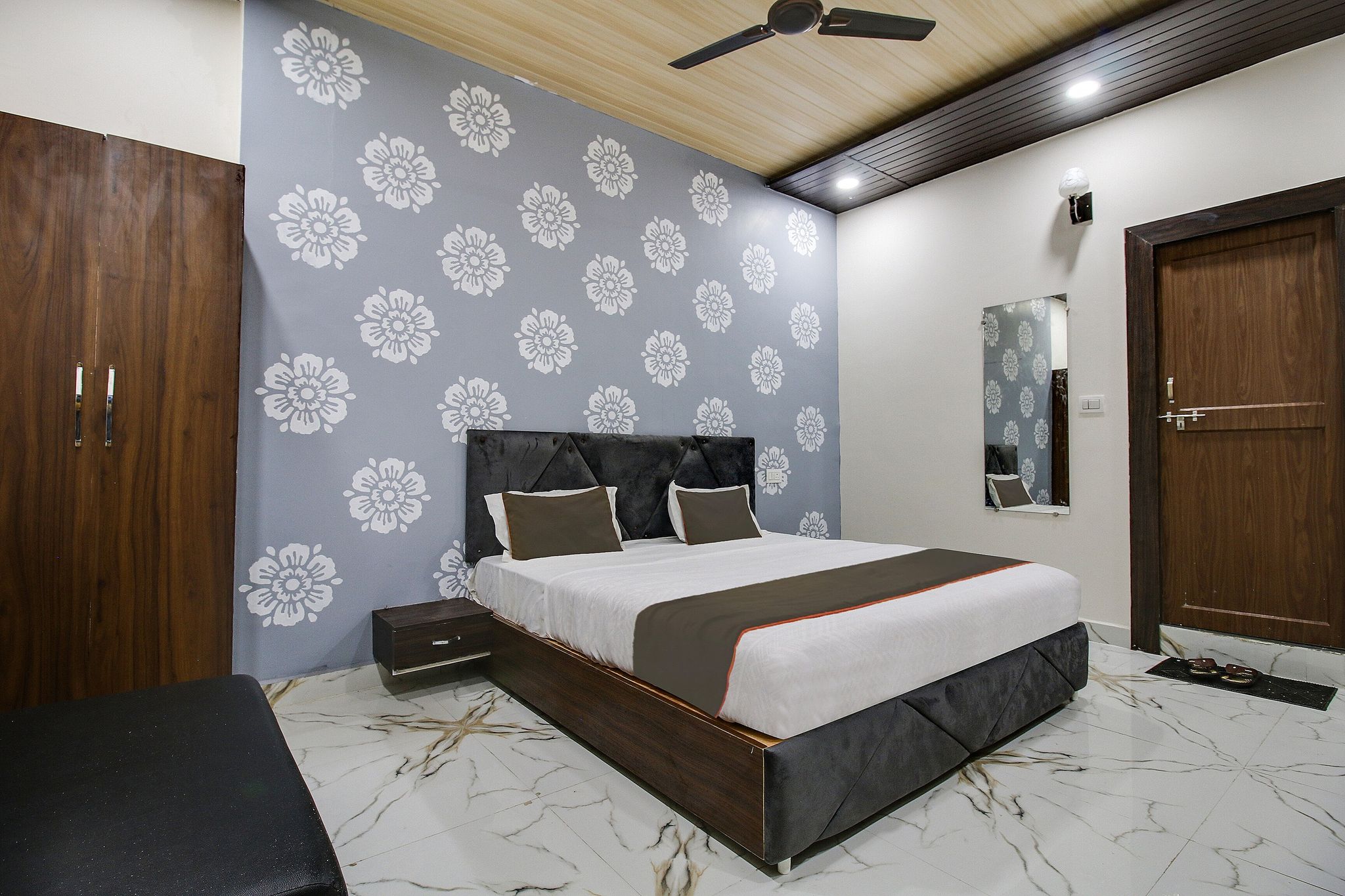 Hotel O by OYO Sawariya Regency Classic 6