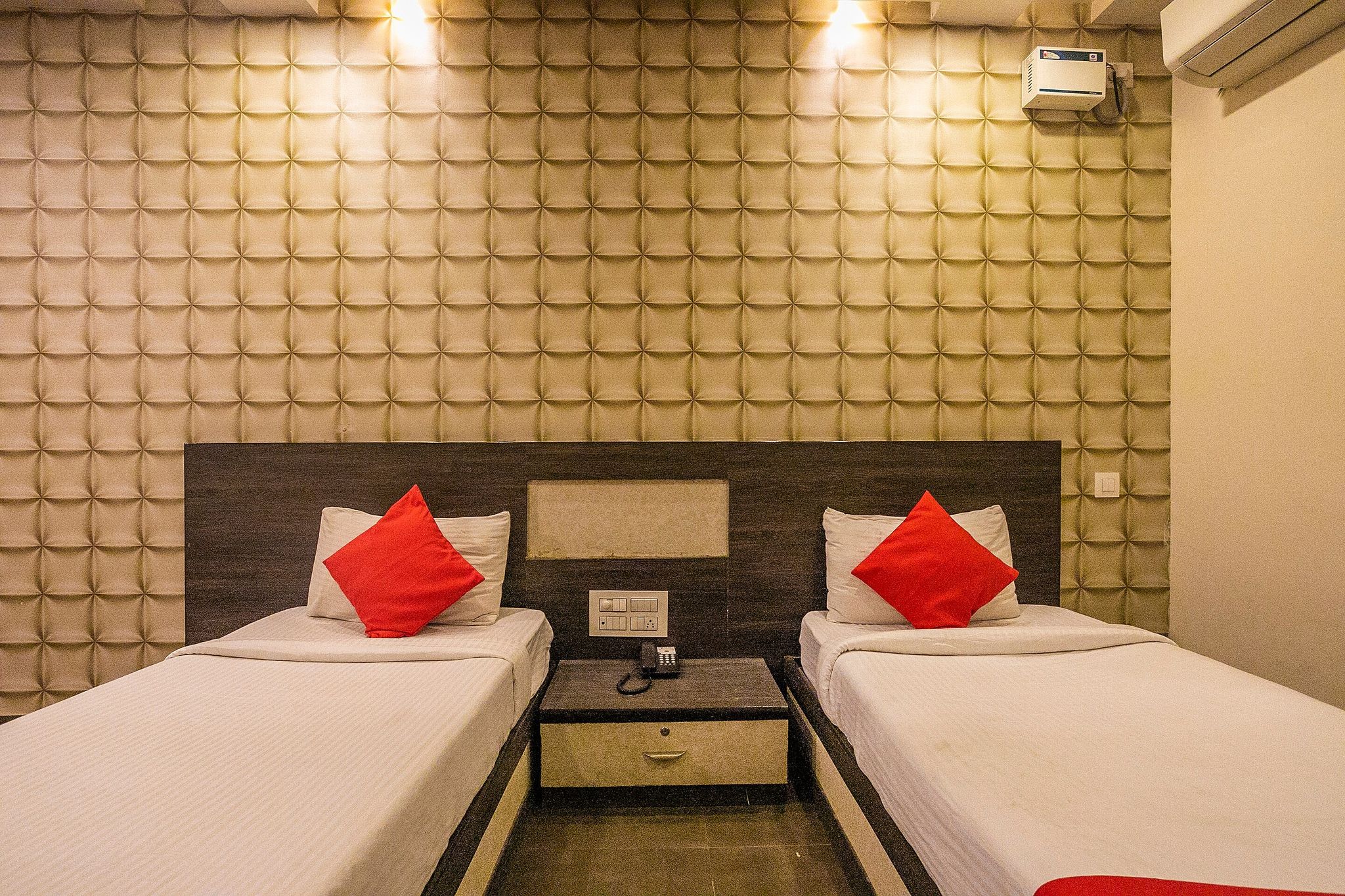 Collection O Indian Suites Near Sitara Restaurant Classic 8