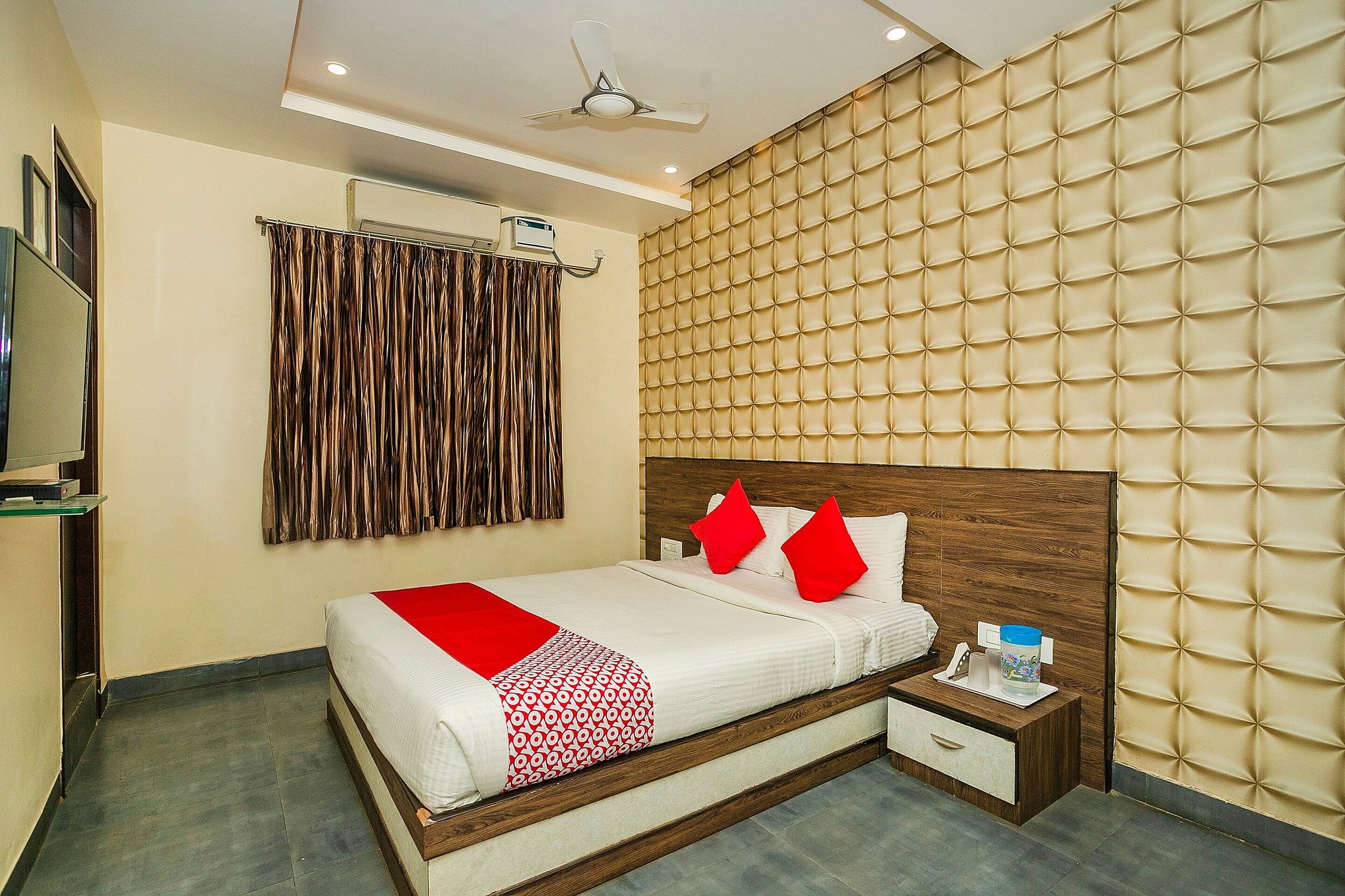 Collection O Indian Suites Near Sitara Restaurant Classic 7