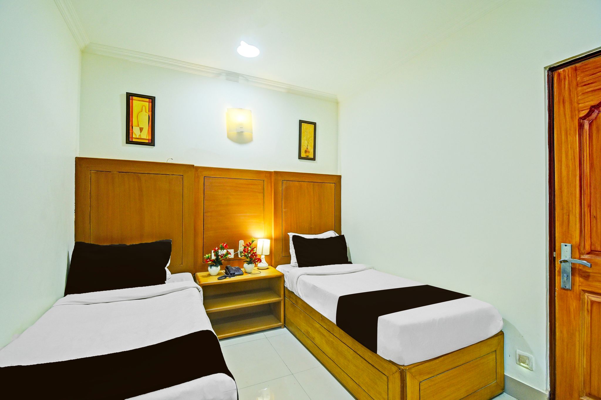 Super Townhouse JLN Marg formerly Ritz Residency Classic 10