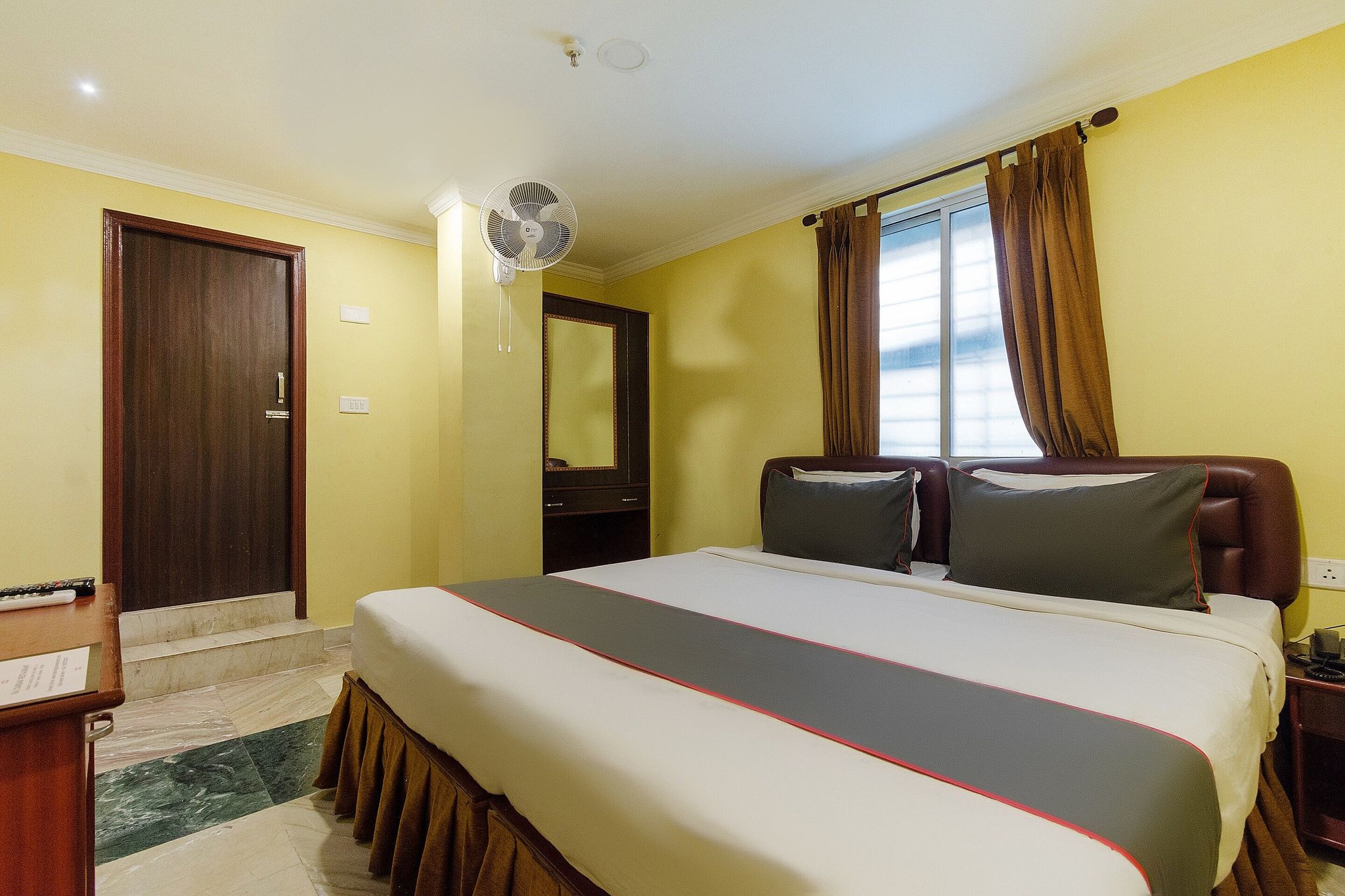 Collection O Raj Darbar Near City Centre Classic 15